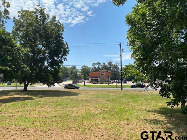 913 E Tyler Street Property Photo 1