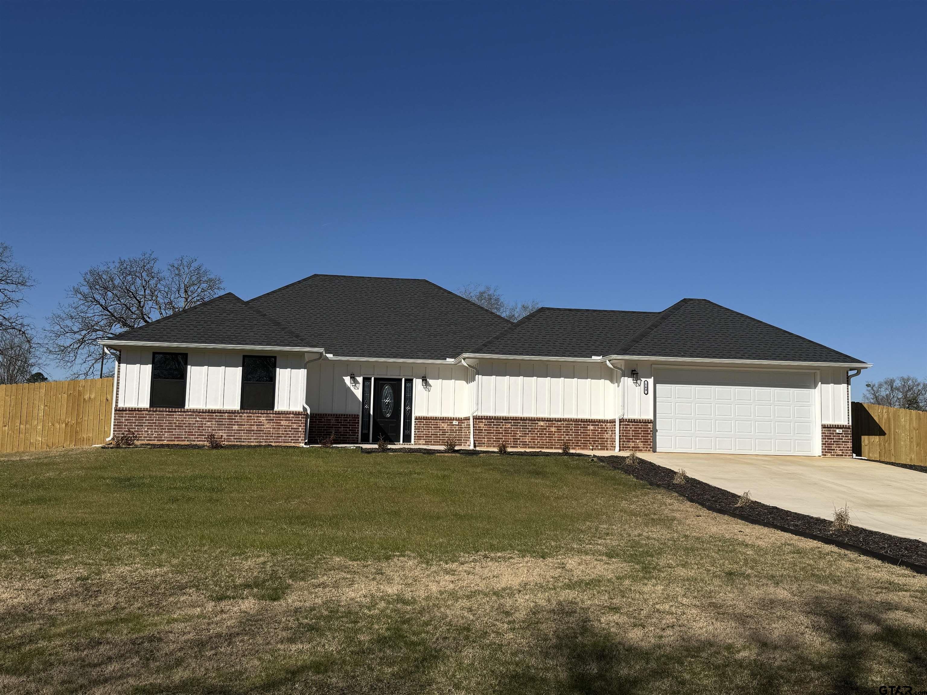 169 Pr 44500 Property Photo