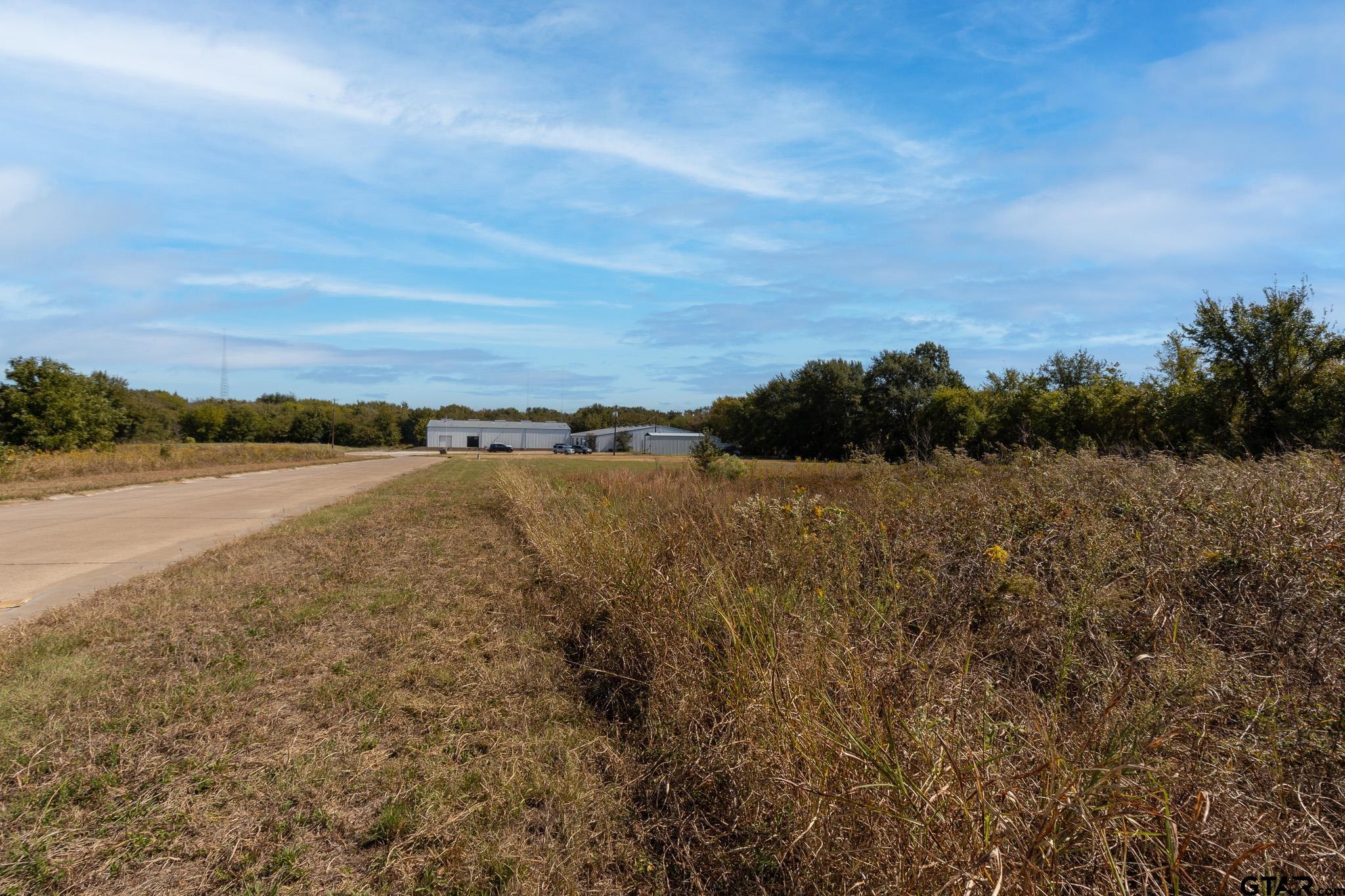 155 Industrial Blvd Property Photo 5