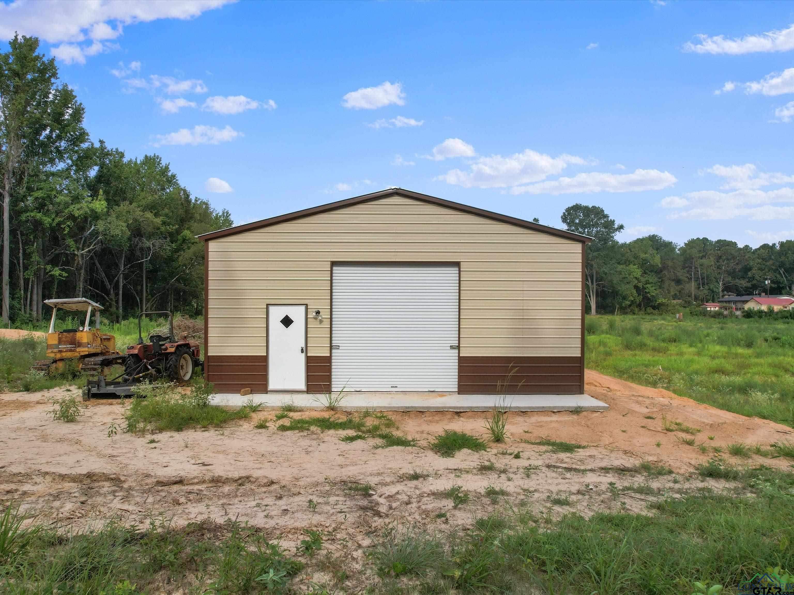 135 Rea Rd Property Photo 2