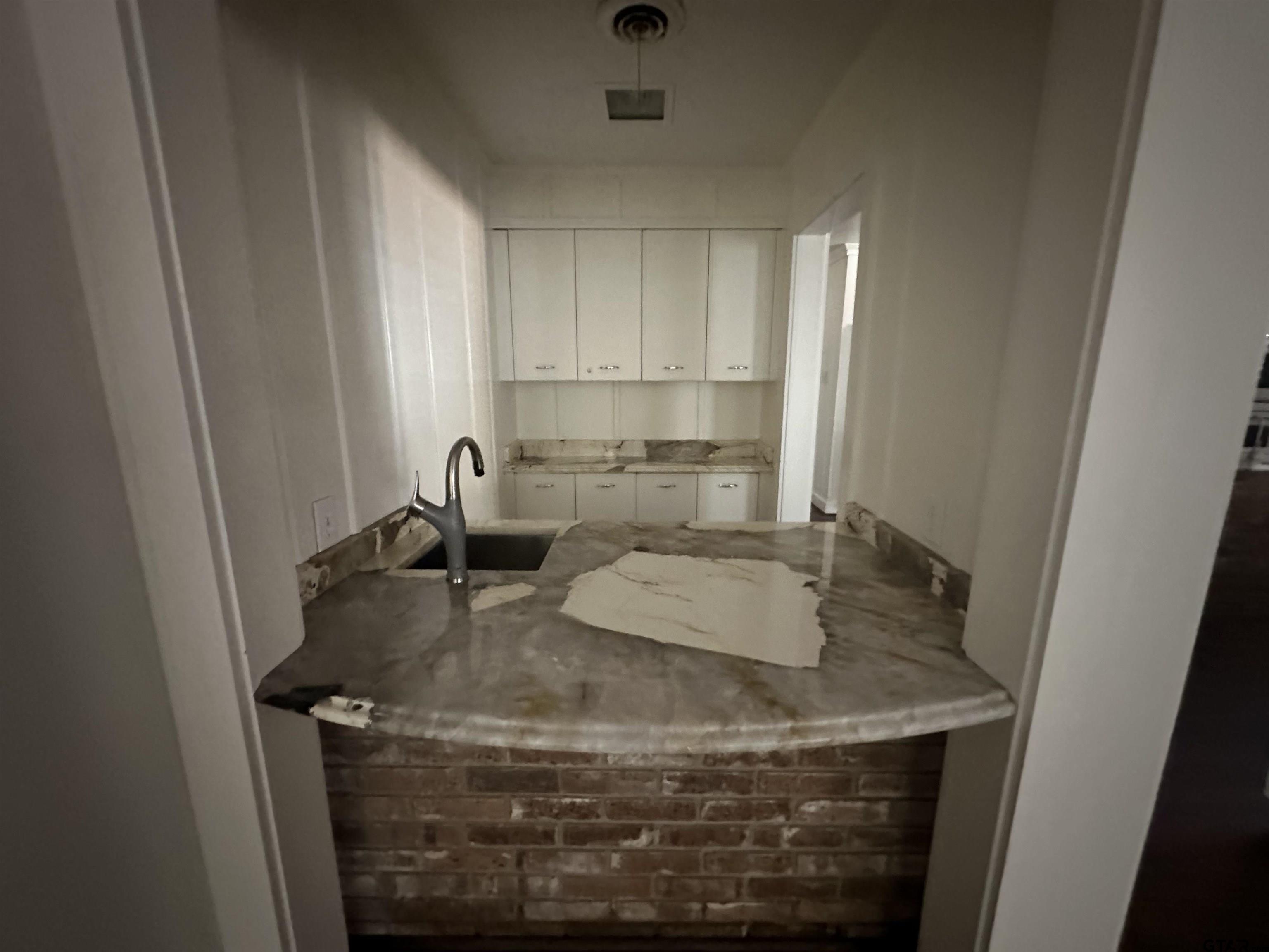 1212 Hillcrest Property Photo 12