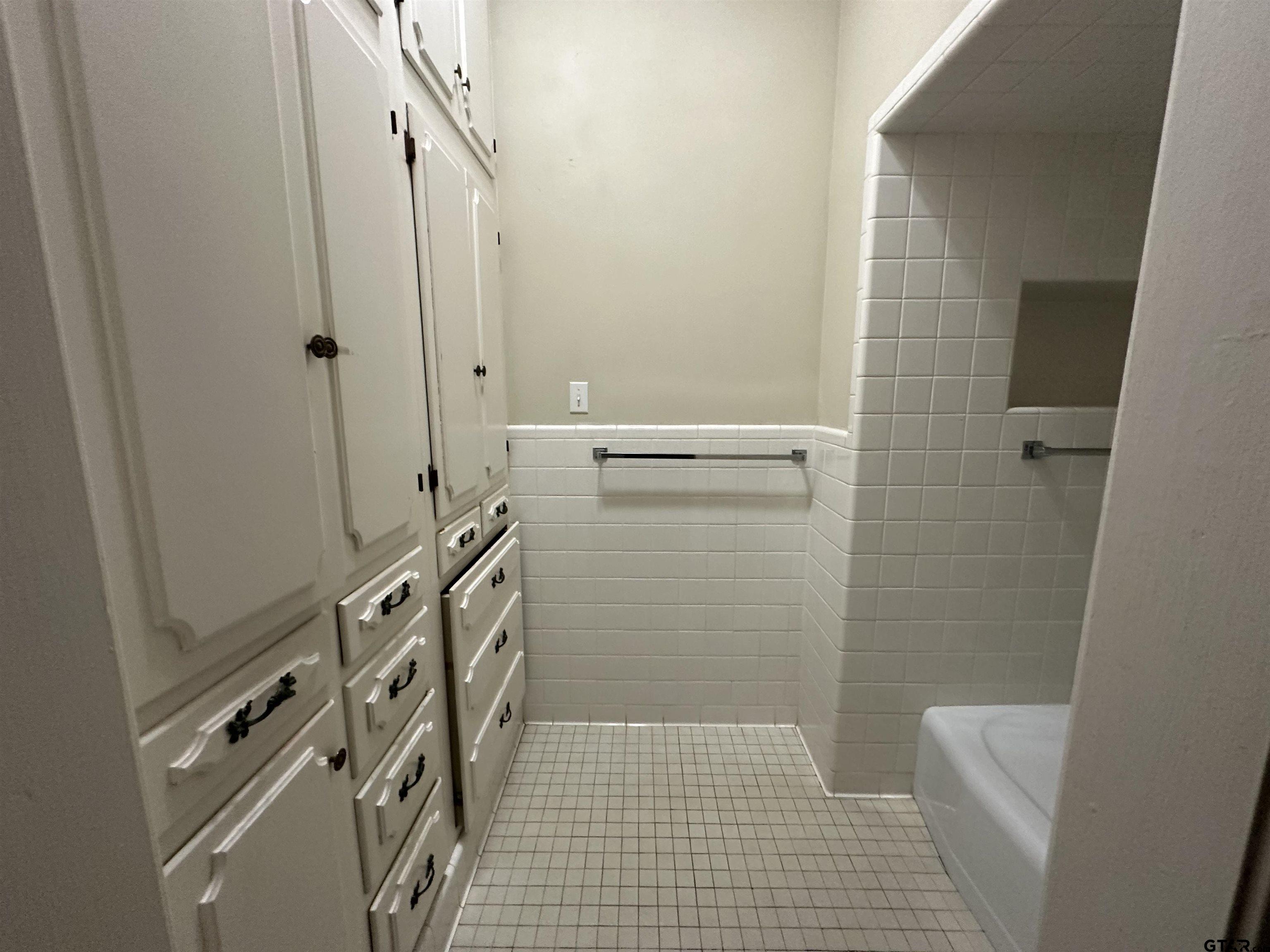 1212 Hillcrest Property Photo 23