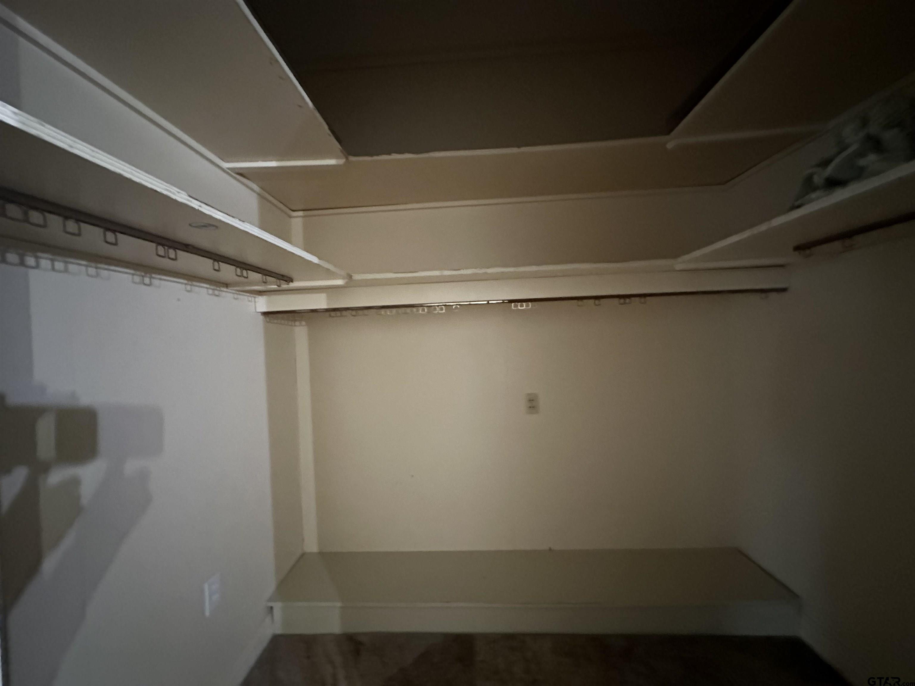 1212 Hillcrest Property Photo 26