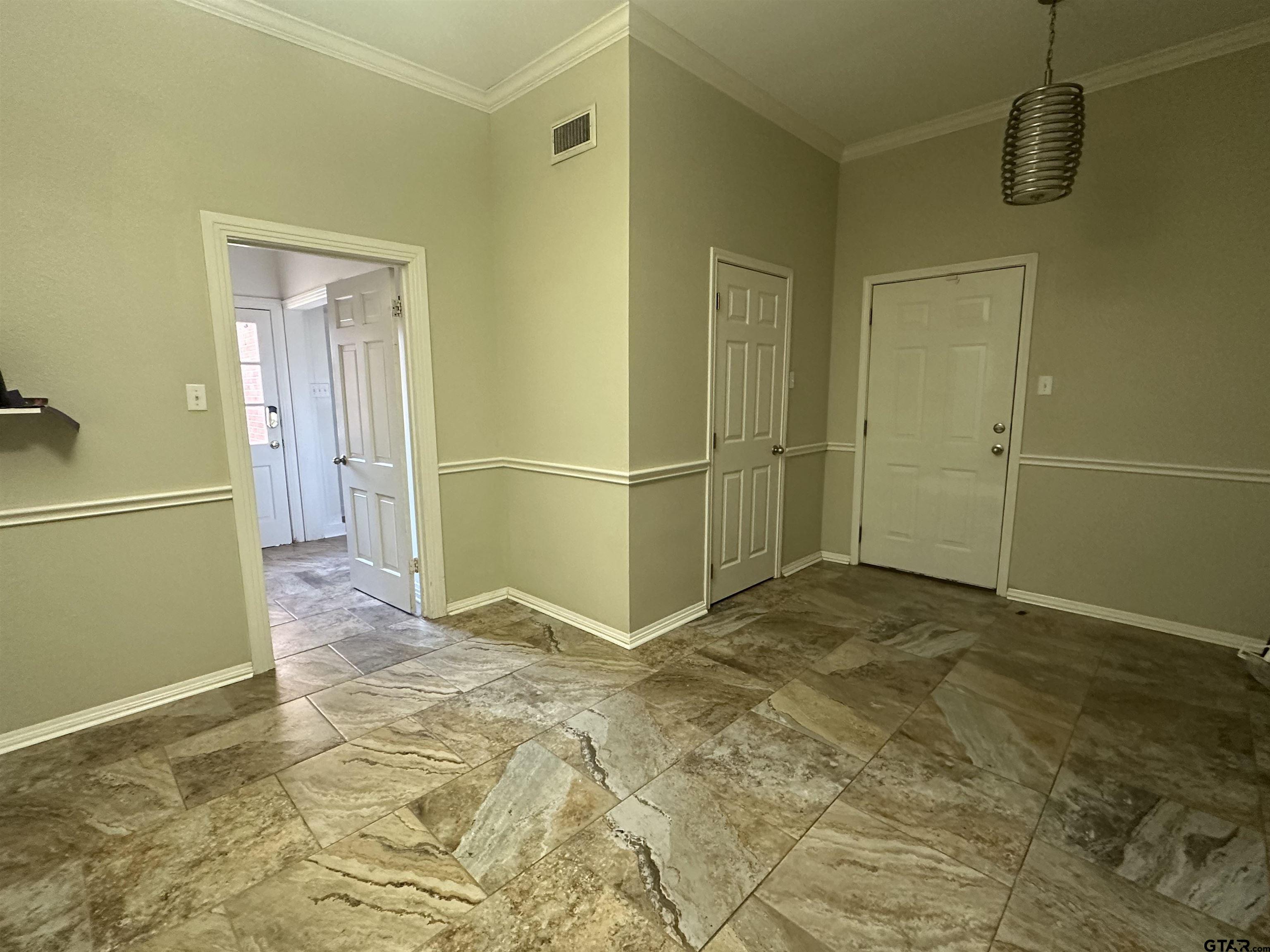 1212 Hillcrest Property Photo 29