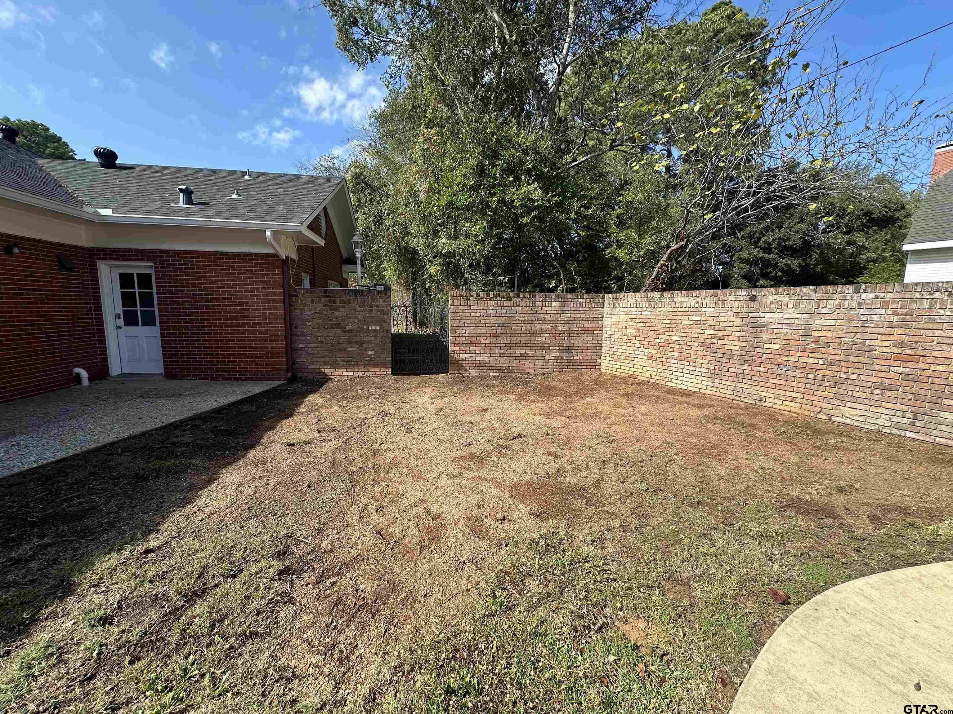 1212 Hillcrest Property Photo 35
