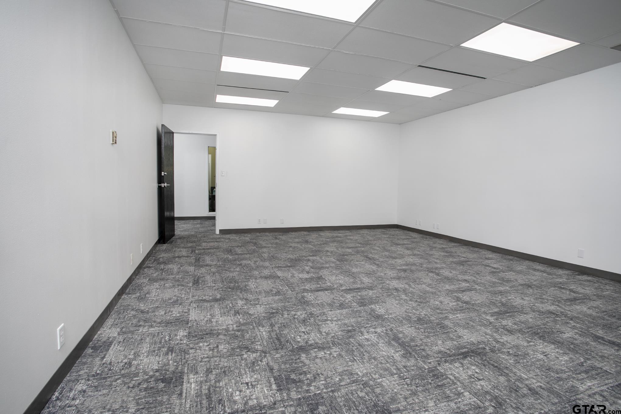 3300 S Broadway Ave Bldg 1 & 3 Property Photo 18