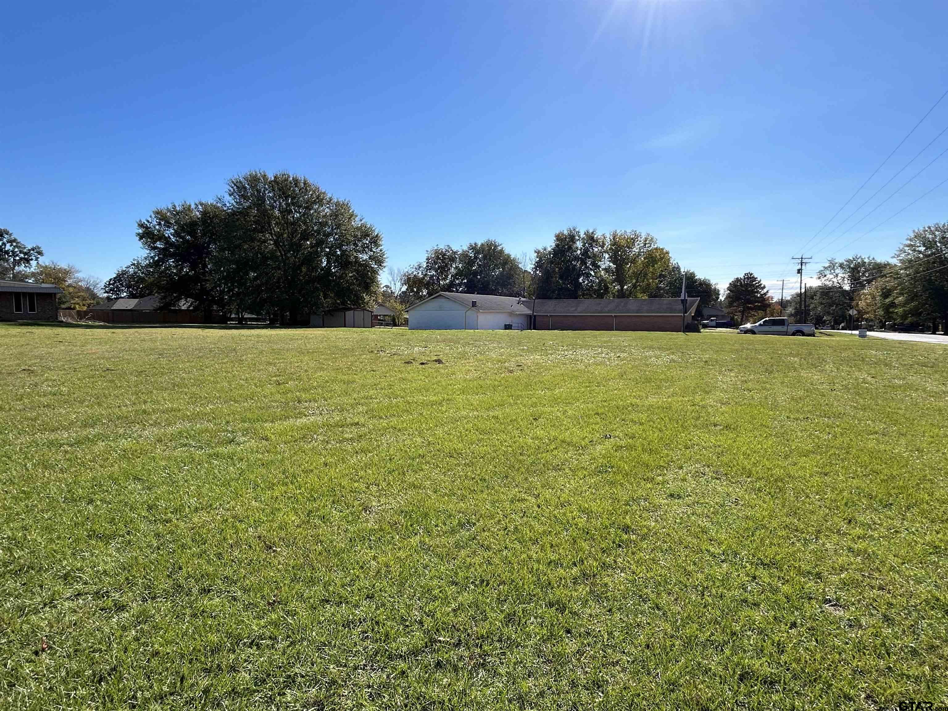 201 Ragland St Property Photo 6