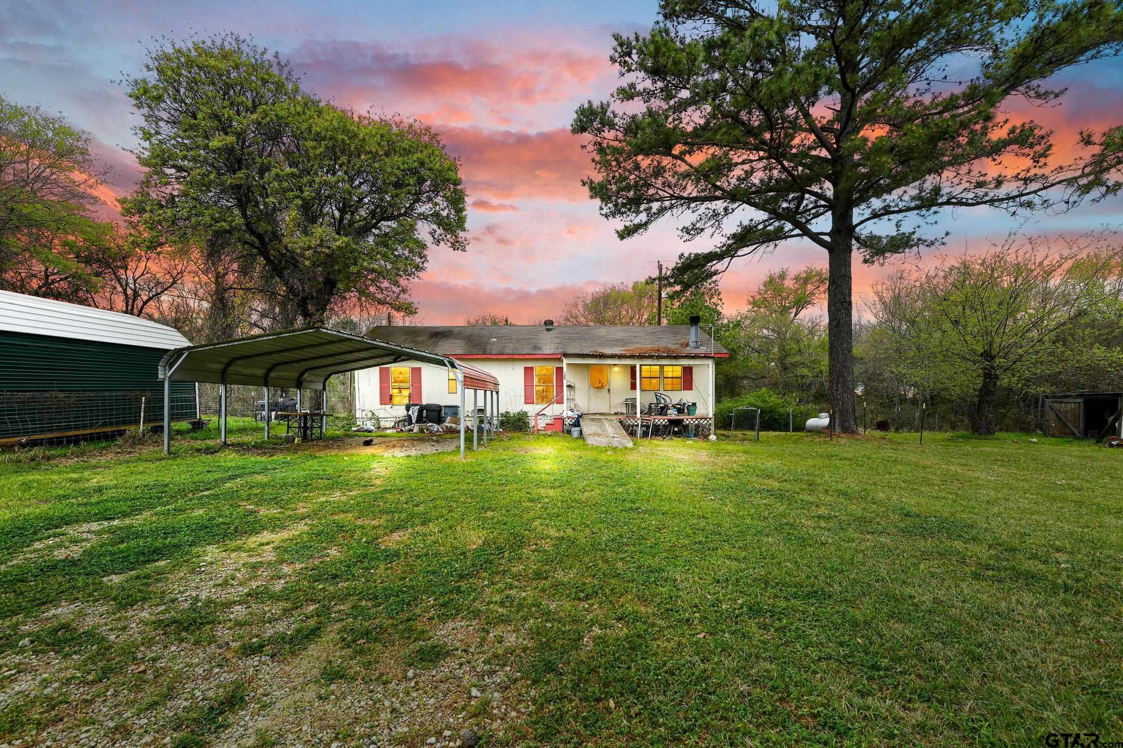 120 Tree Line Dr Property Photo