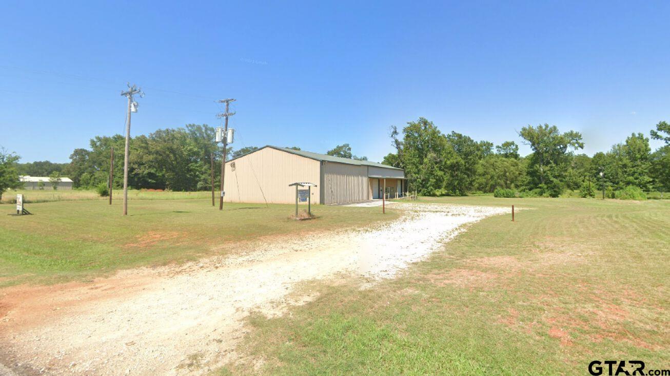 14437 Fm 346 Property Photo 1