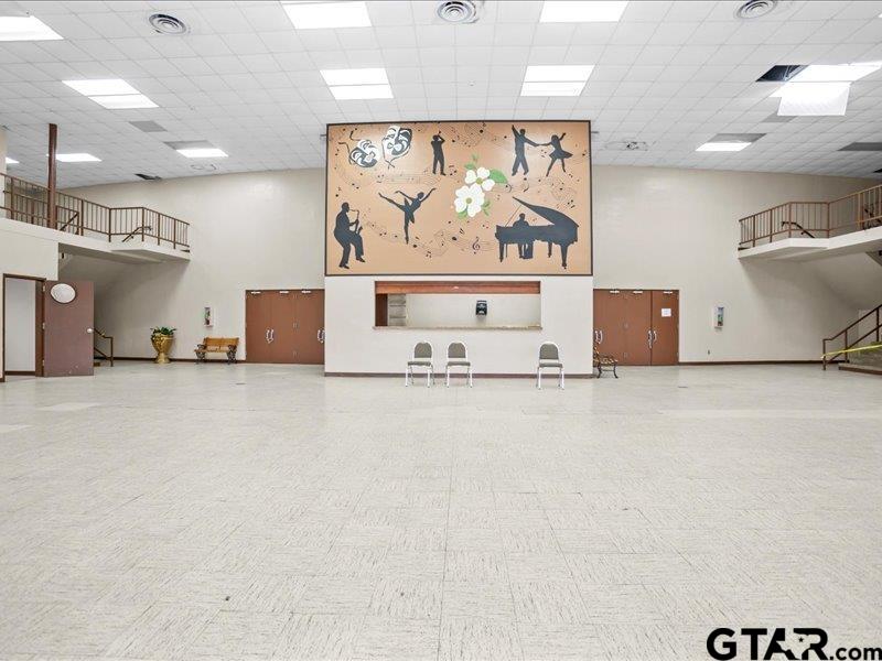 1819 W Spring St Property Photo 2