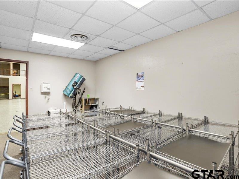 1819 W Spring St Property Photo 9