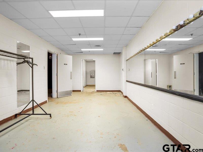 1819 W Spring St Property Photo 33