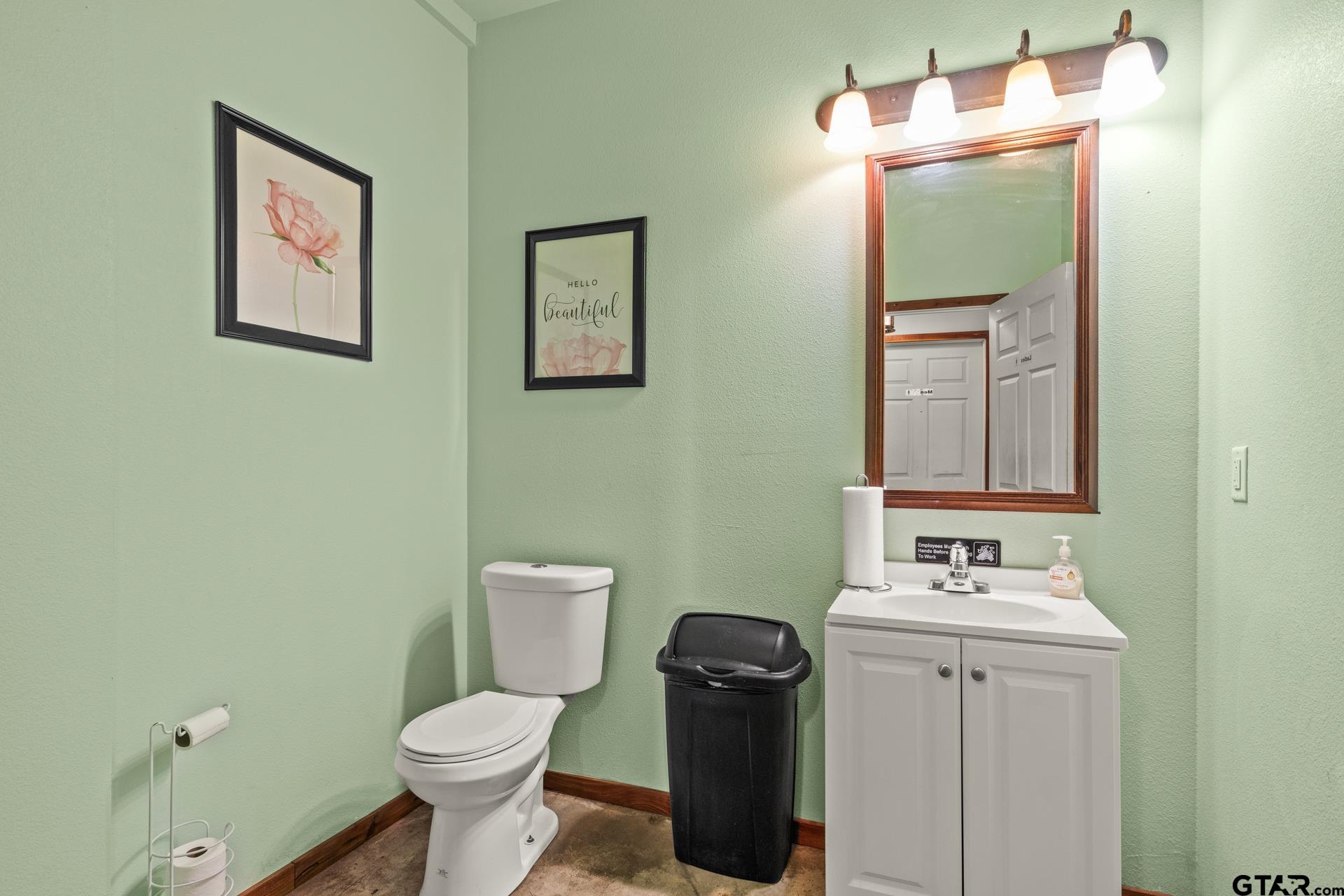 220 Quitman St Property Photo 21
