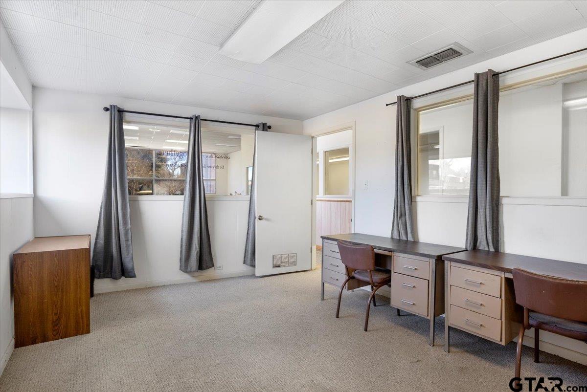102 S Main Street Property Photo 10