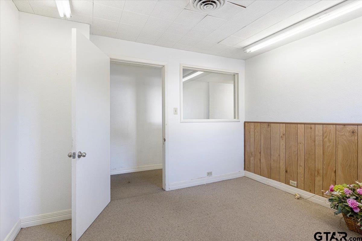 102 S Main Street Property Photo 12
