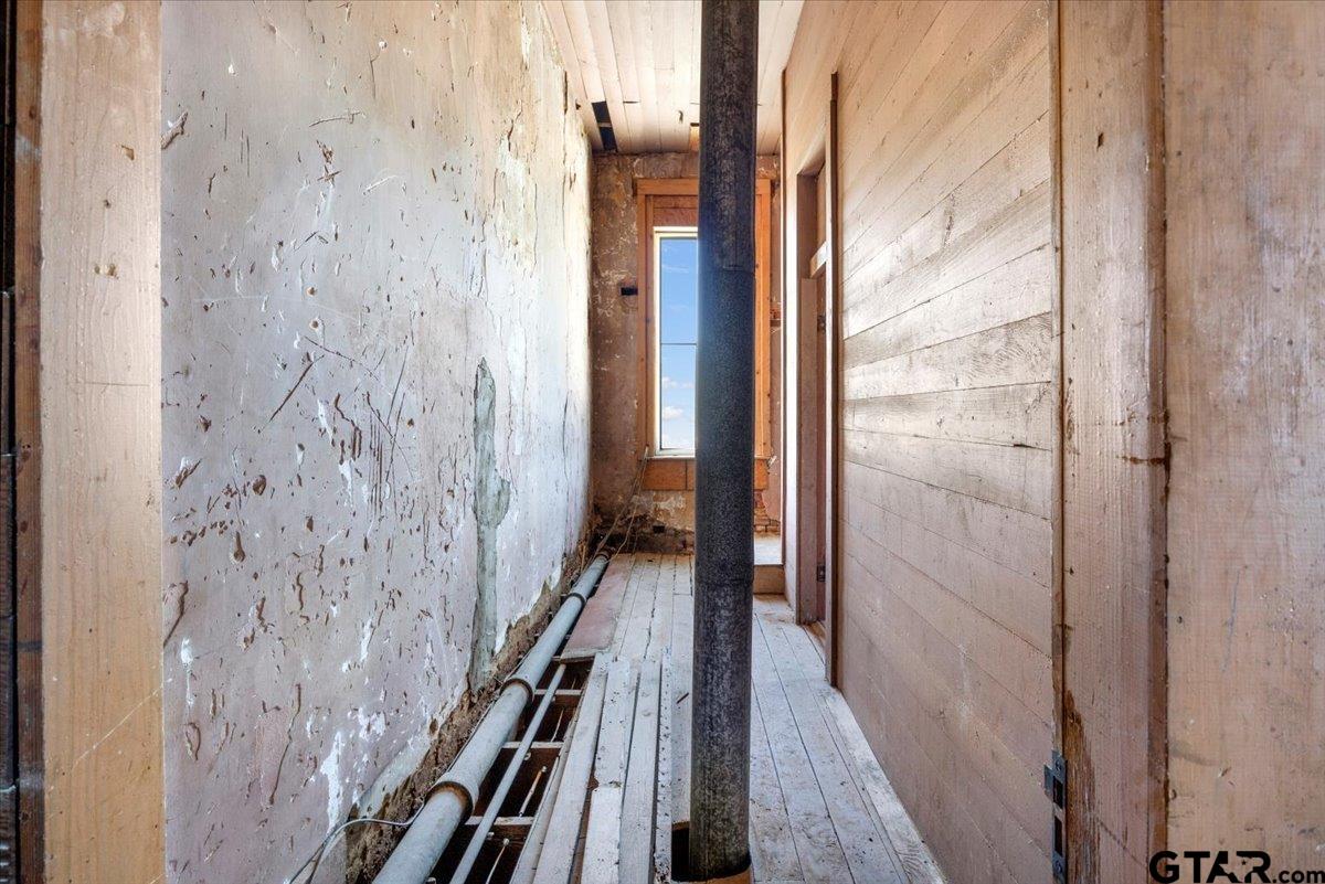 102 S Main Street Property Photo 36