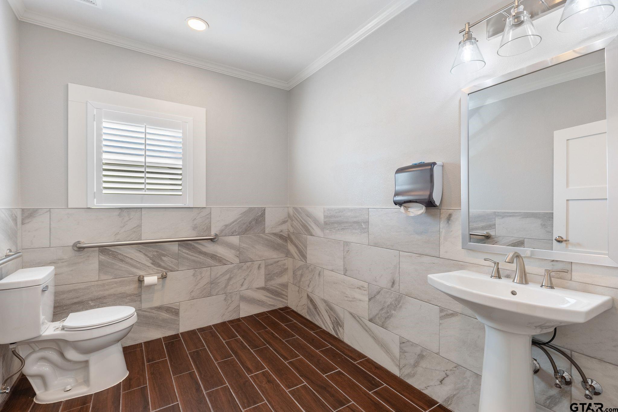 618 Oak Avenue Property Photo 24