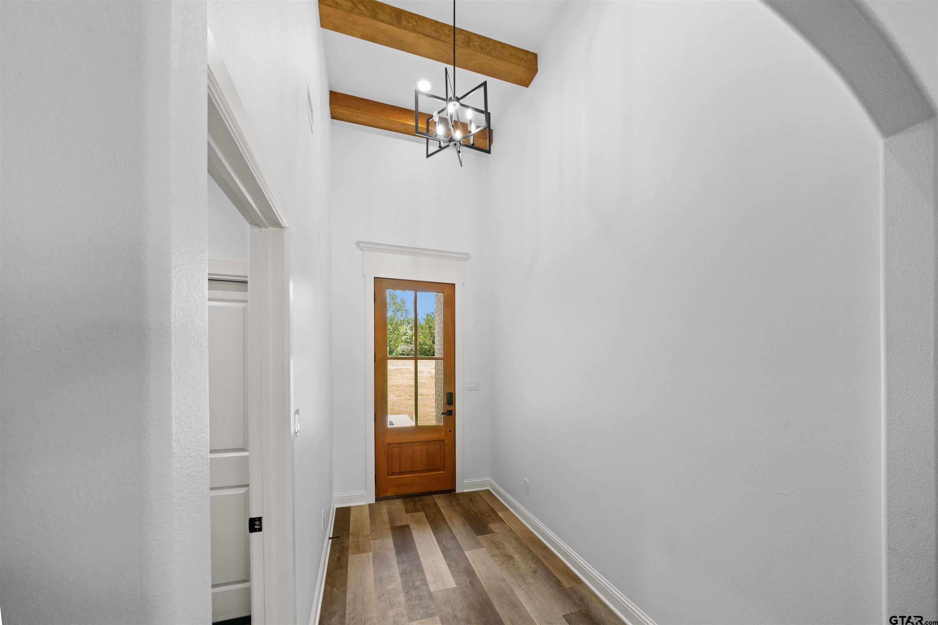 17124 Fountain Cir Property Photo 5