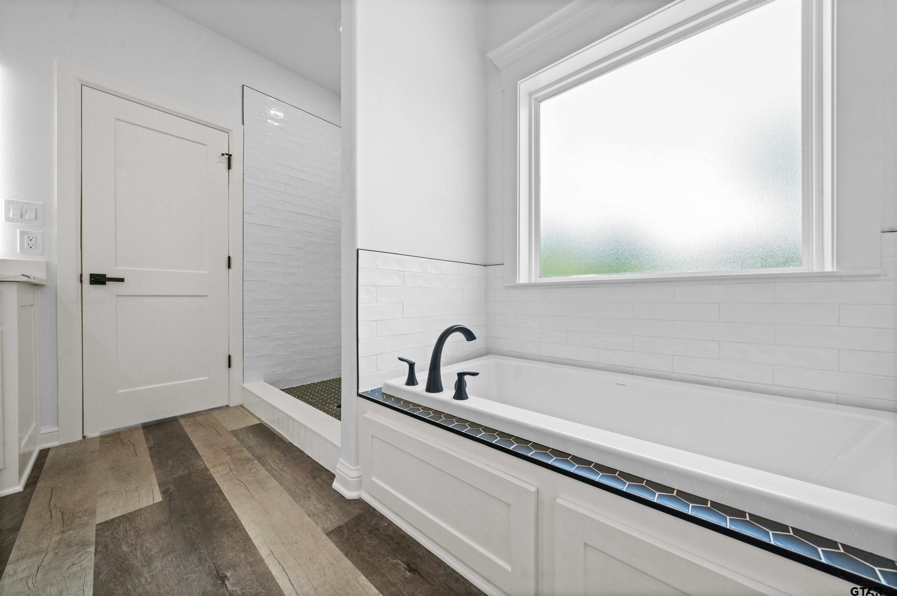 17124 Fountain Cir Property Photo 20