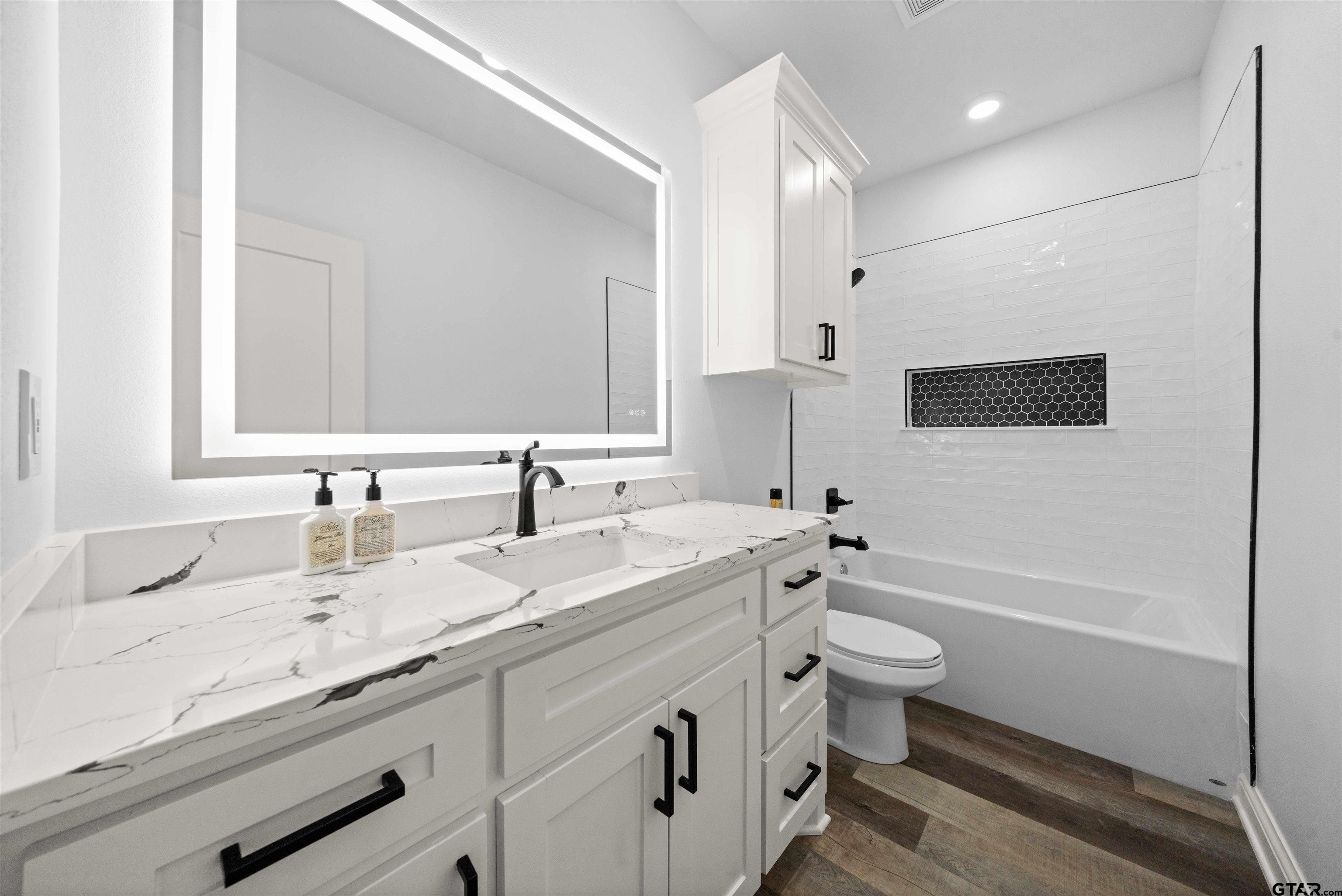 17124 Fountain Cir Property Photo 25