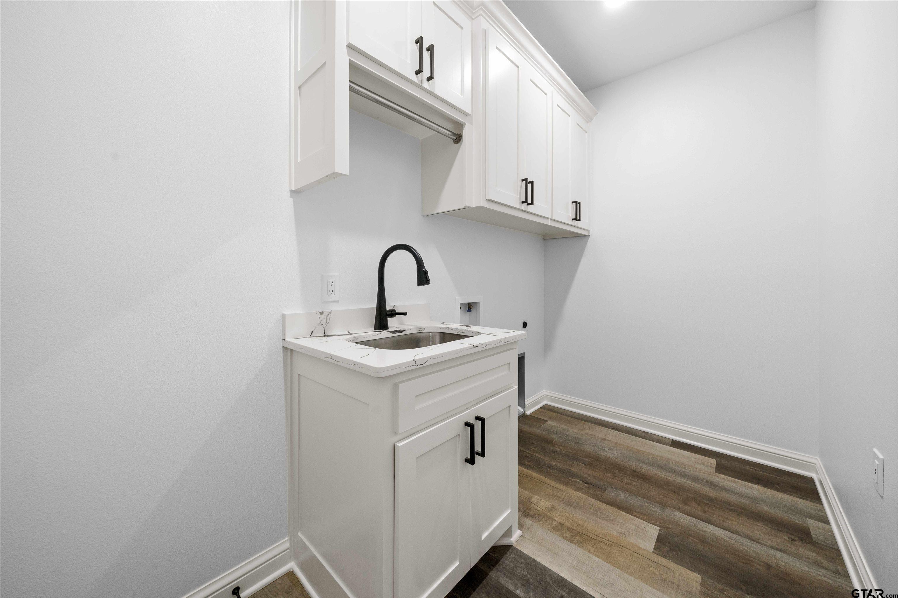 17124 Fountain Cir Property Photo 37