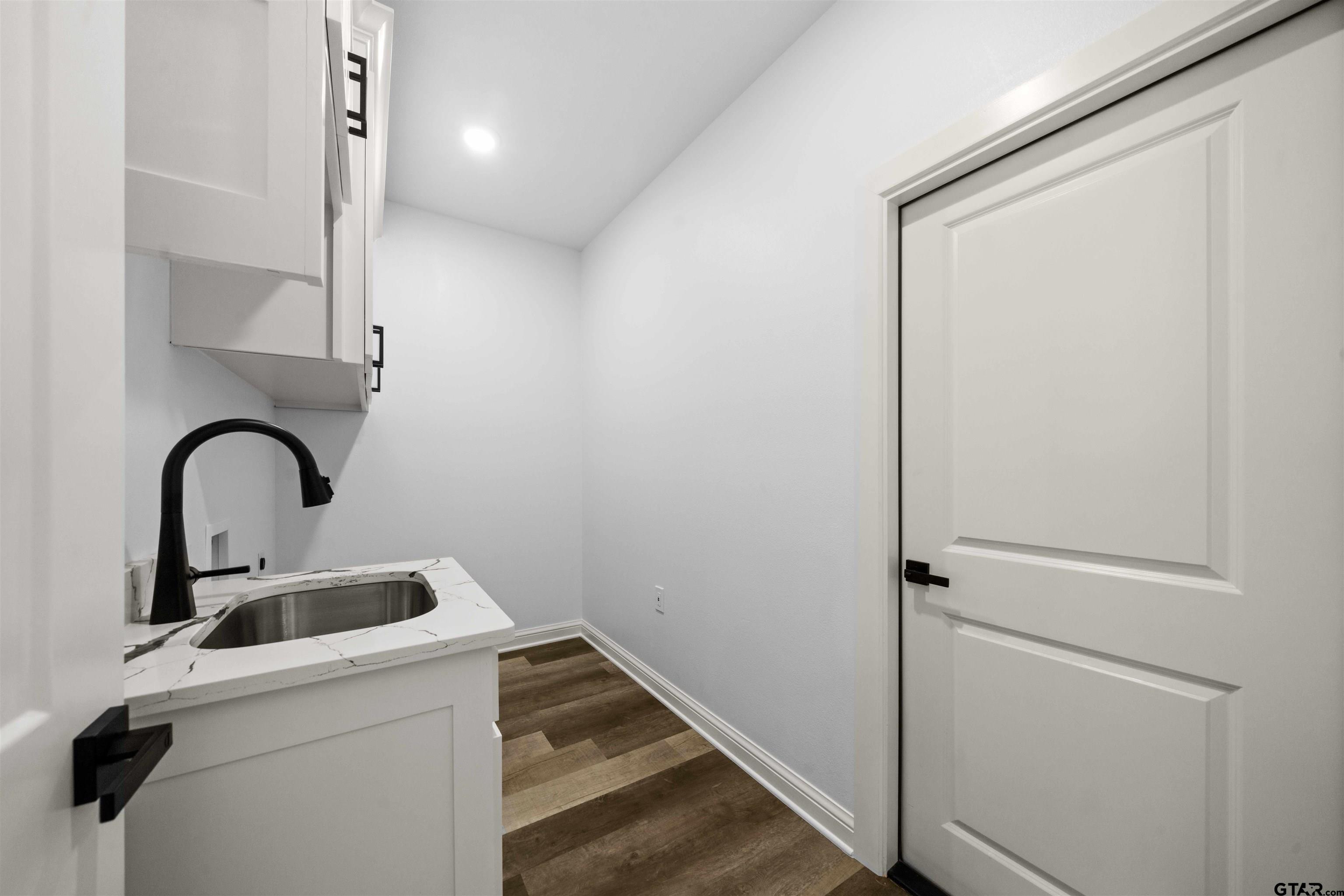 17124 Fountain Cir Property Photo 38
