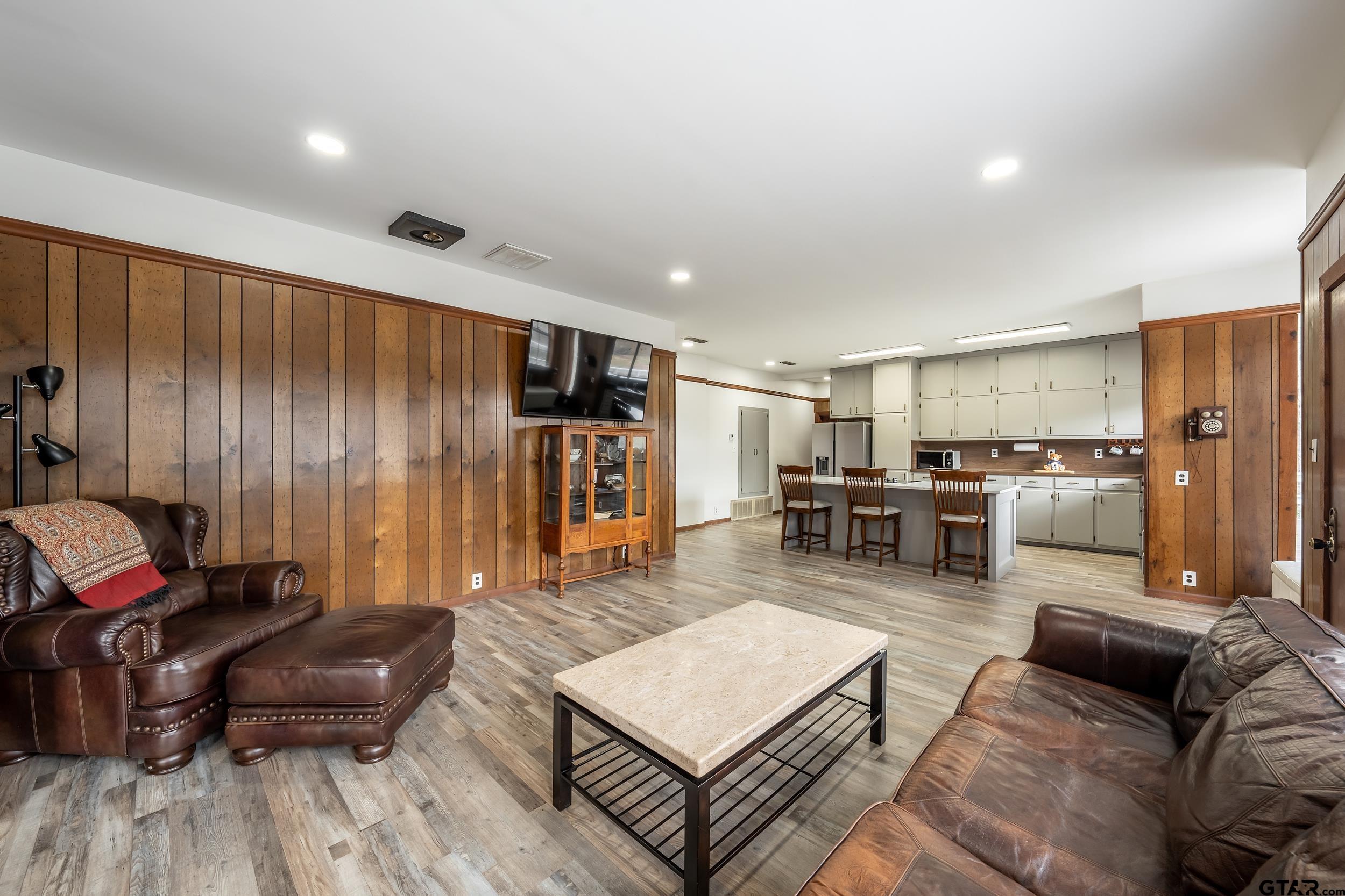 11631 Moser Ln. Property Photo 8