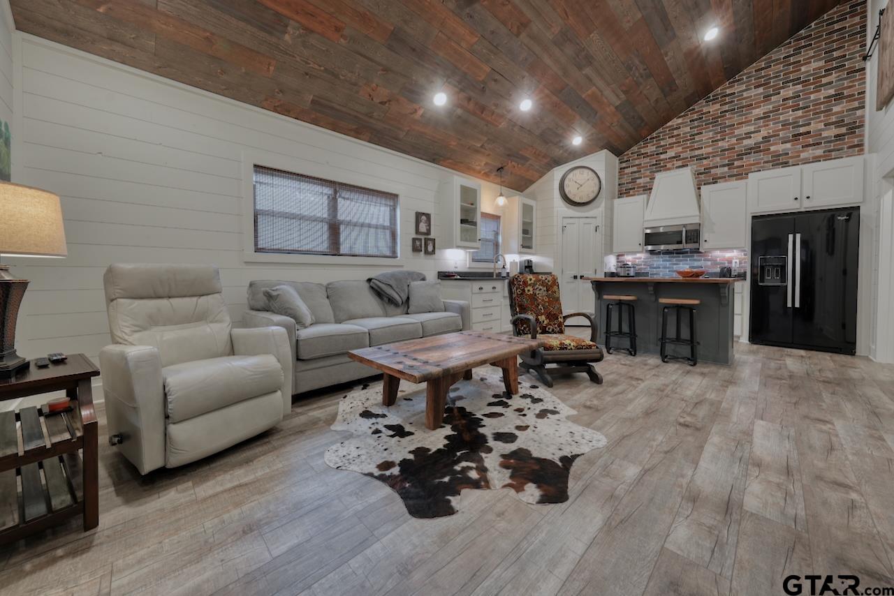 18763 Cr 437 Property Photo 8