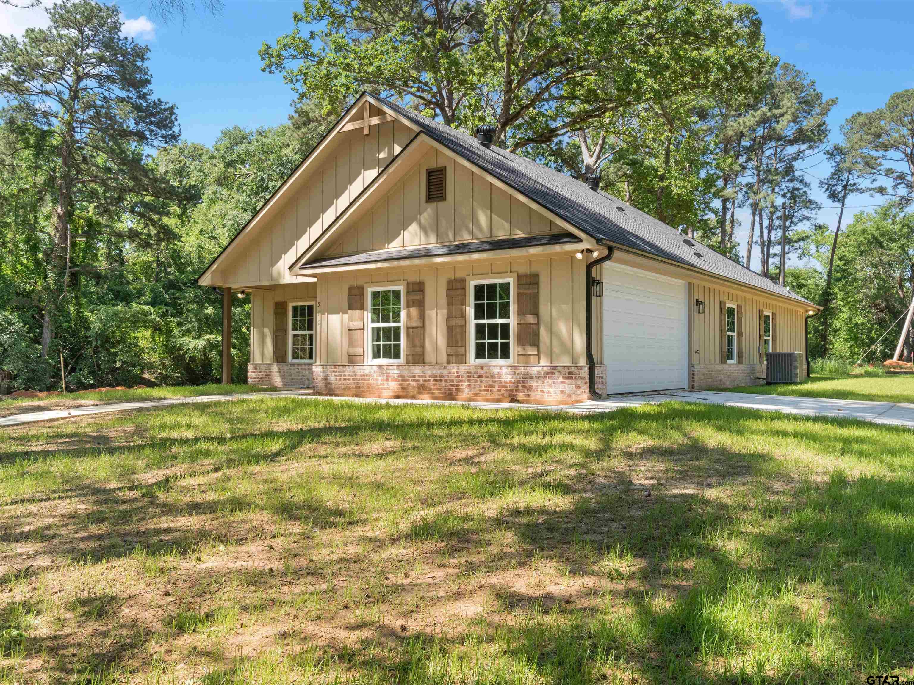 511 Wood St Property Photo