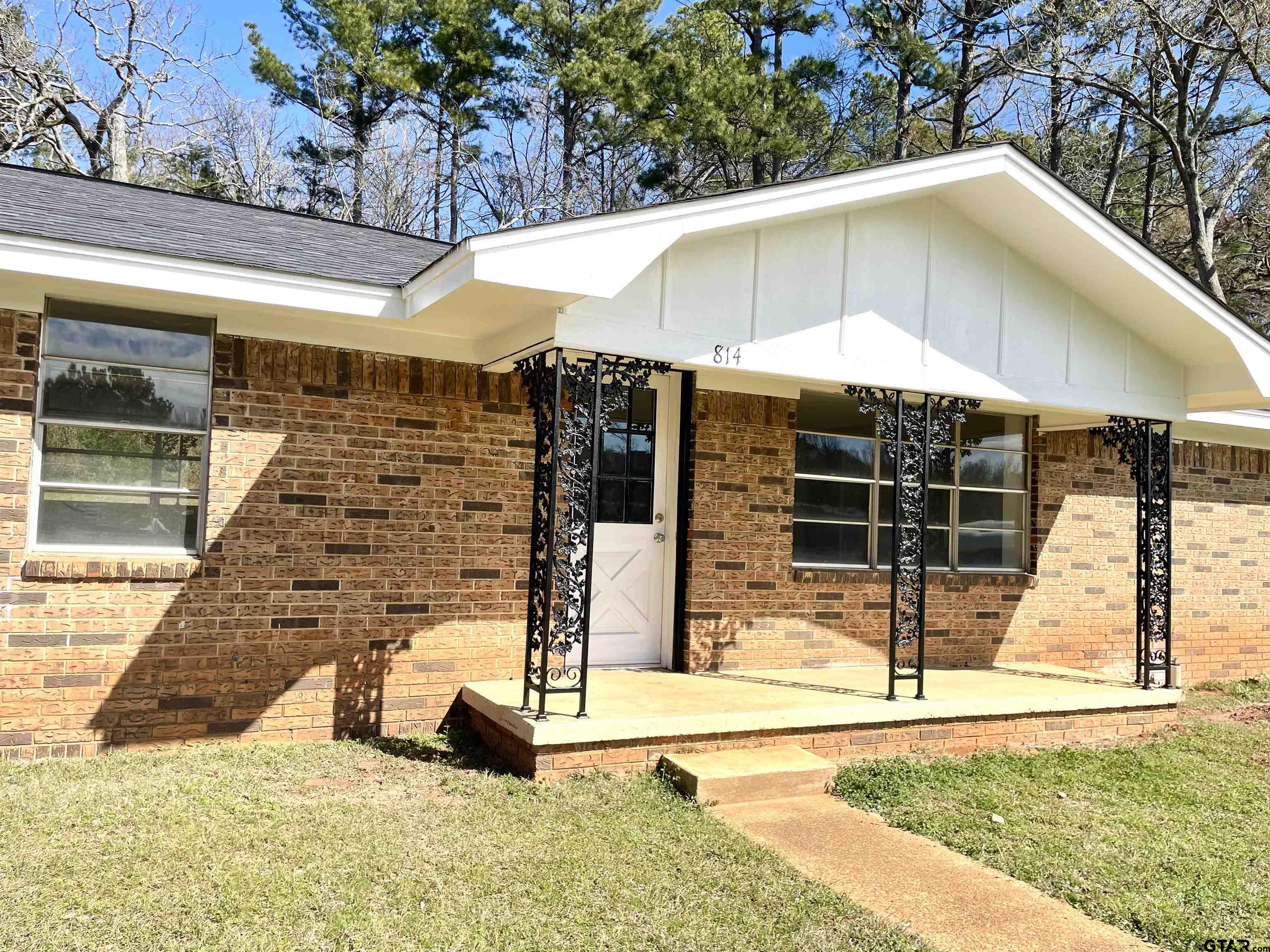 814 First Street Property Photo