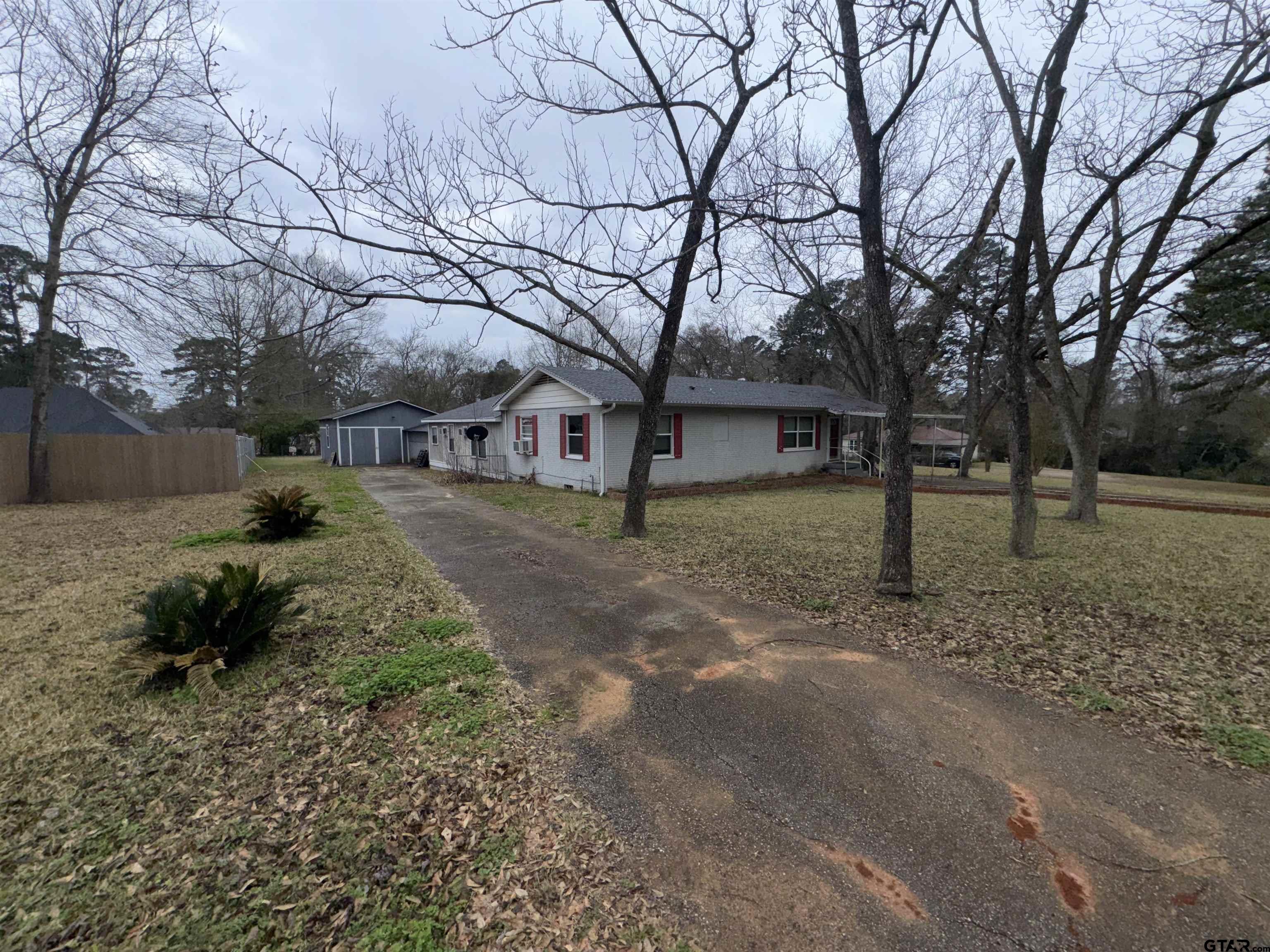 566 Hill Ave. Property Photo 1
