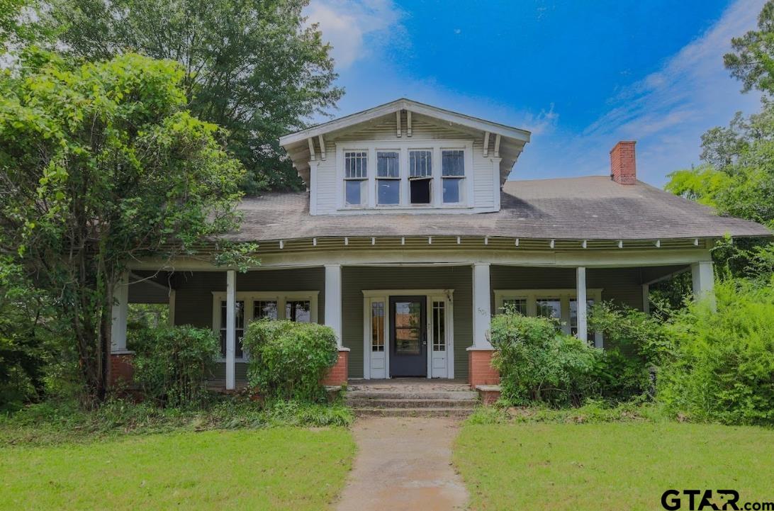501 Spring Property Photo 1