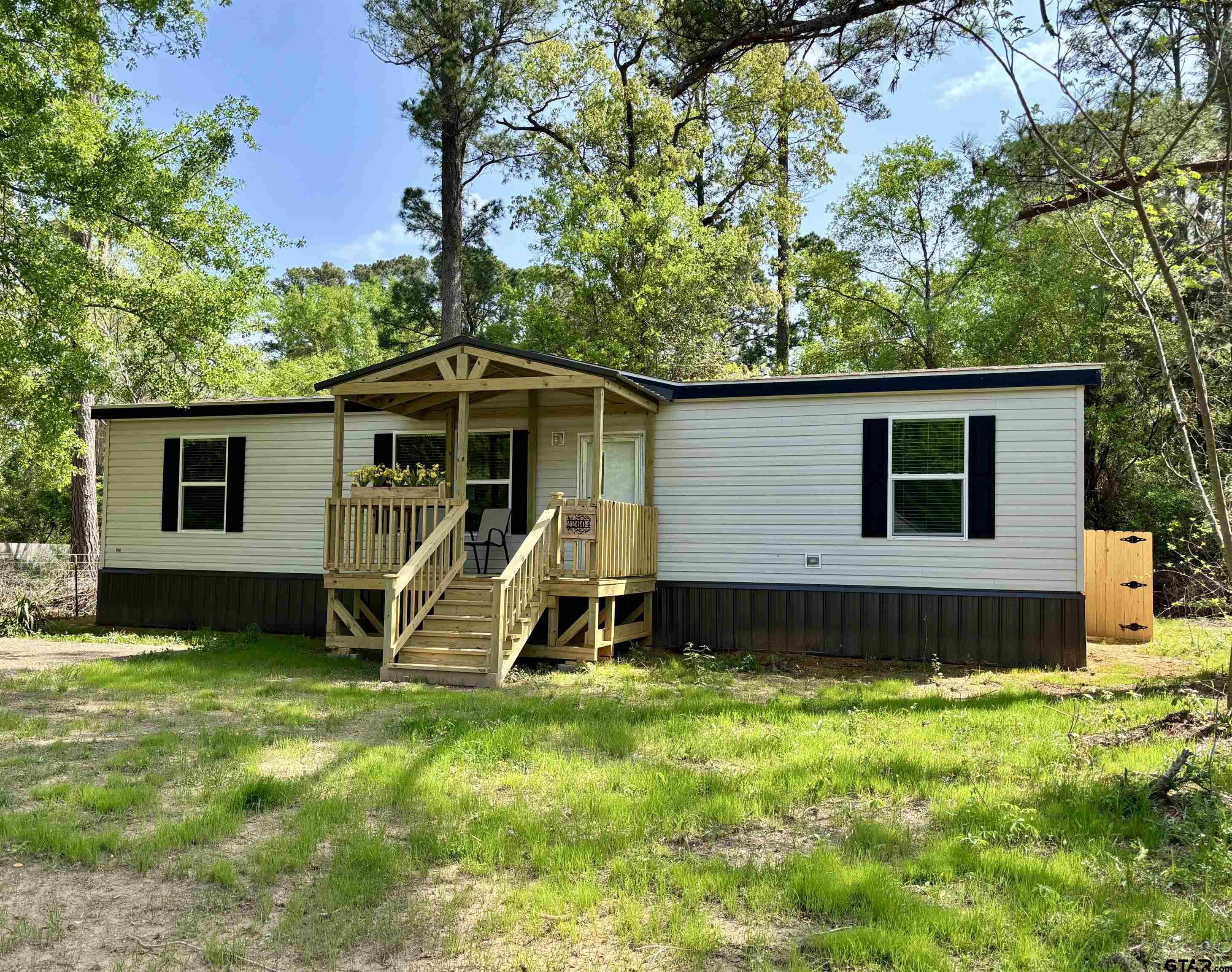 22604 Brierwood Drive Property Photo