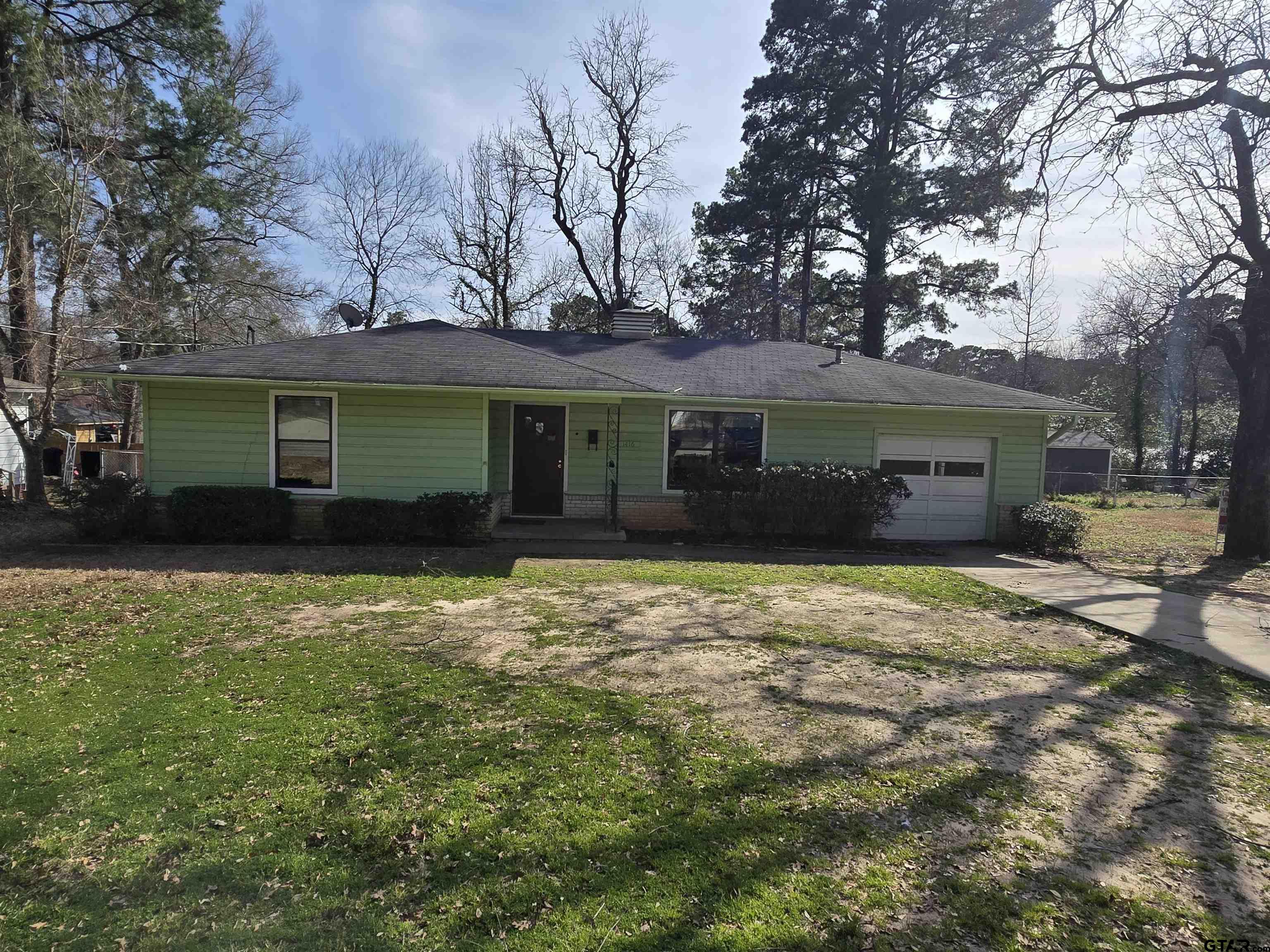 1416 Mahlow Property Photo