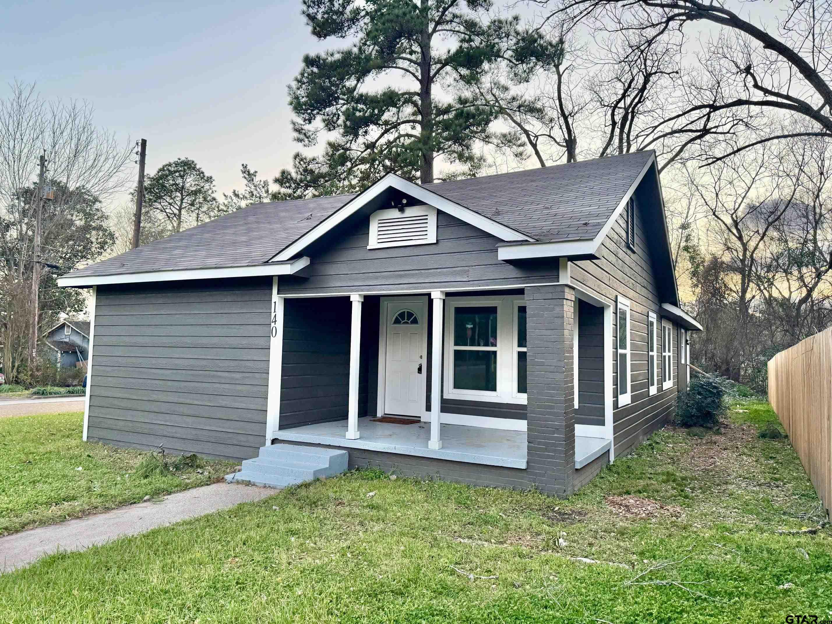 140 Green Property Photo