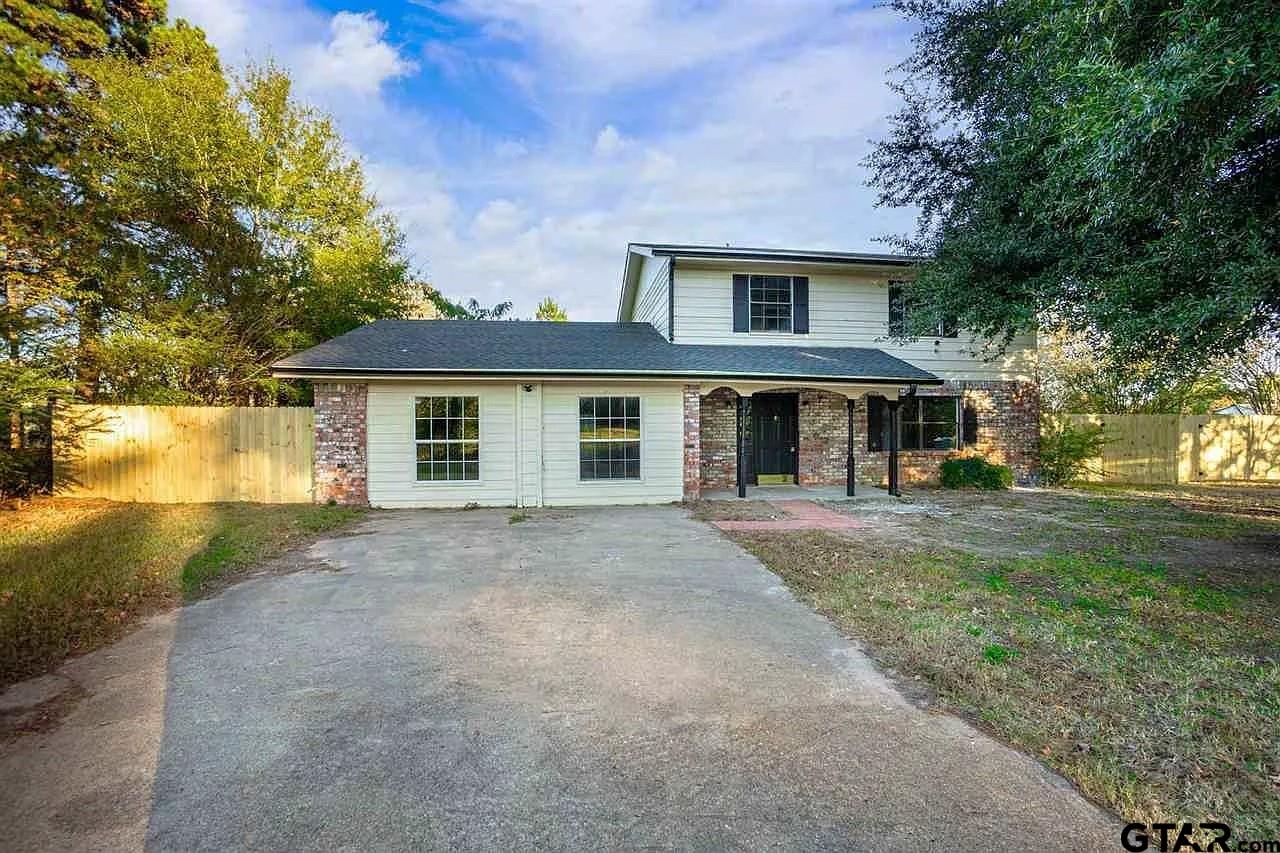 733 Cr 1203 Property Photo