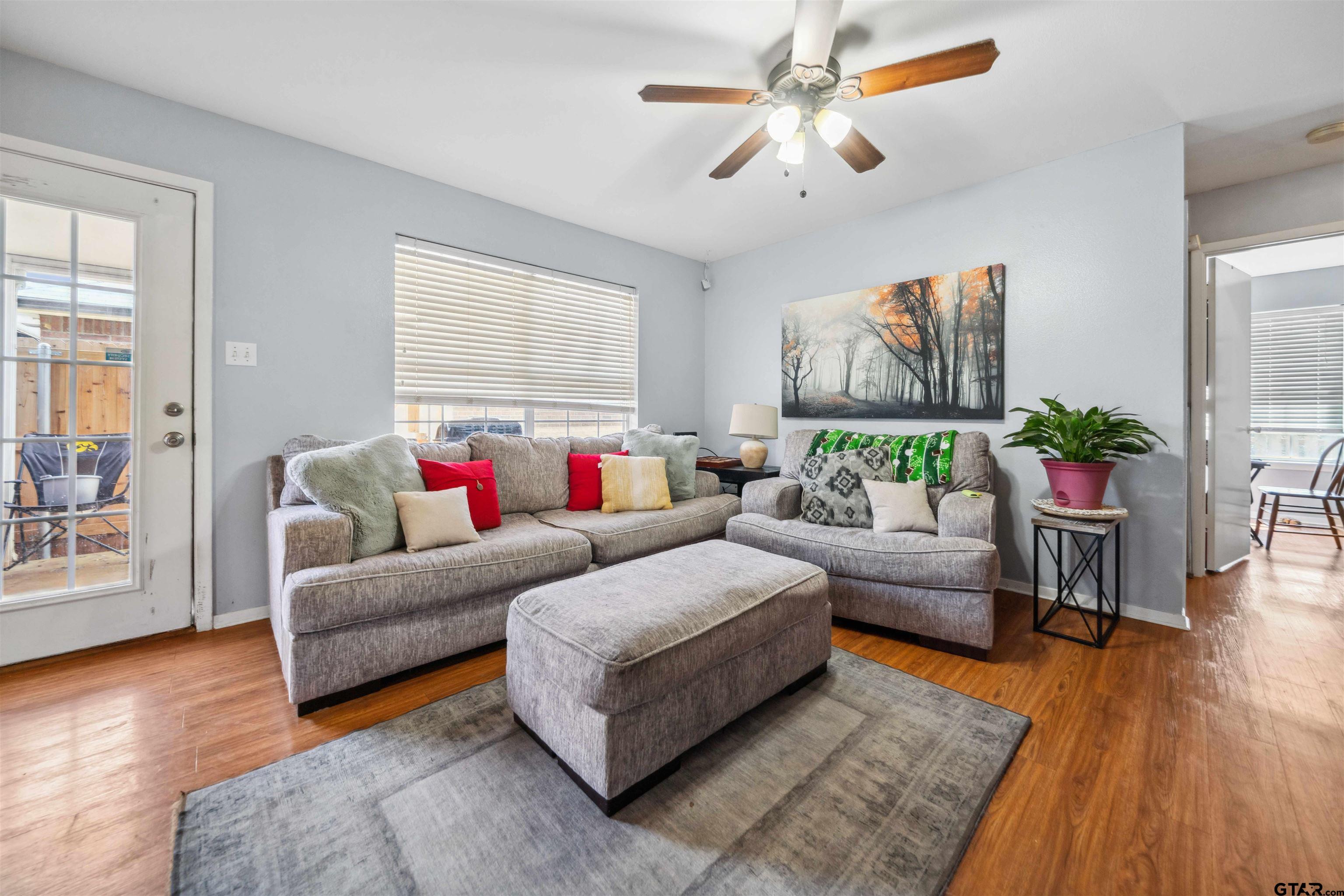 313 Azalea Trail Property Photo 2