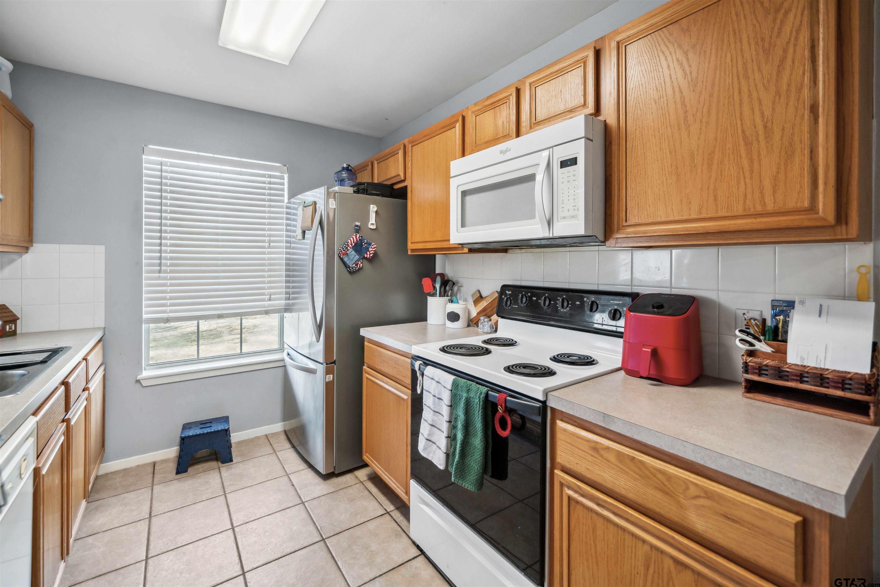 313 Azalea Trail Property Photo 7