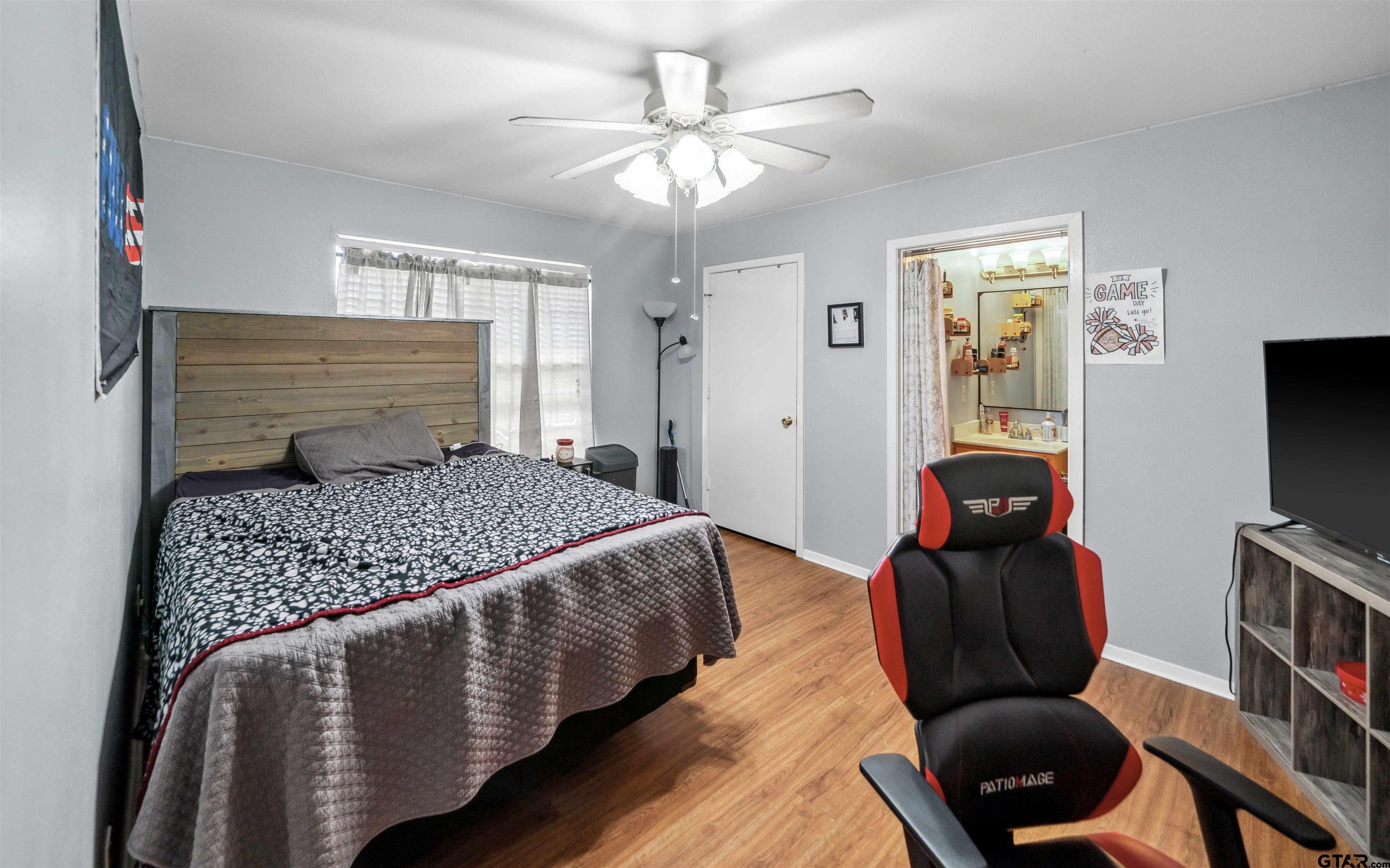 313 Azalea Trail Property Photo 9