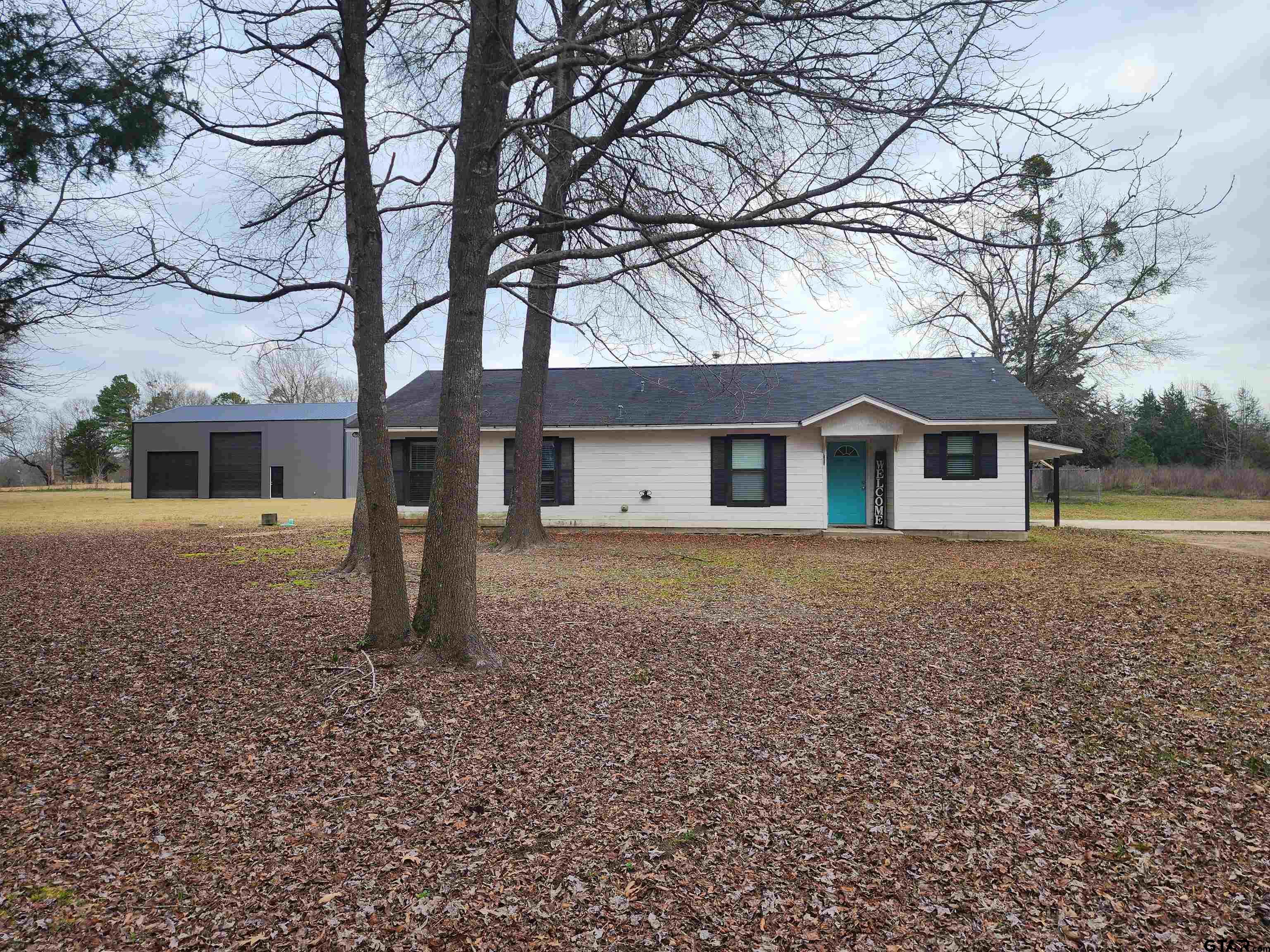 196 Cr 2220 Property Photo