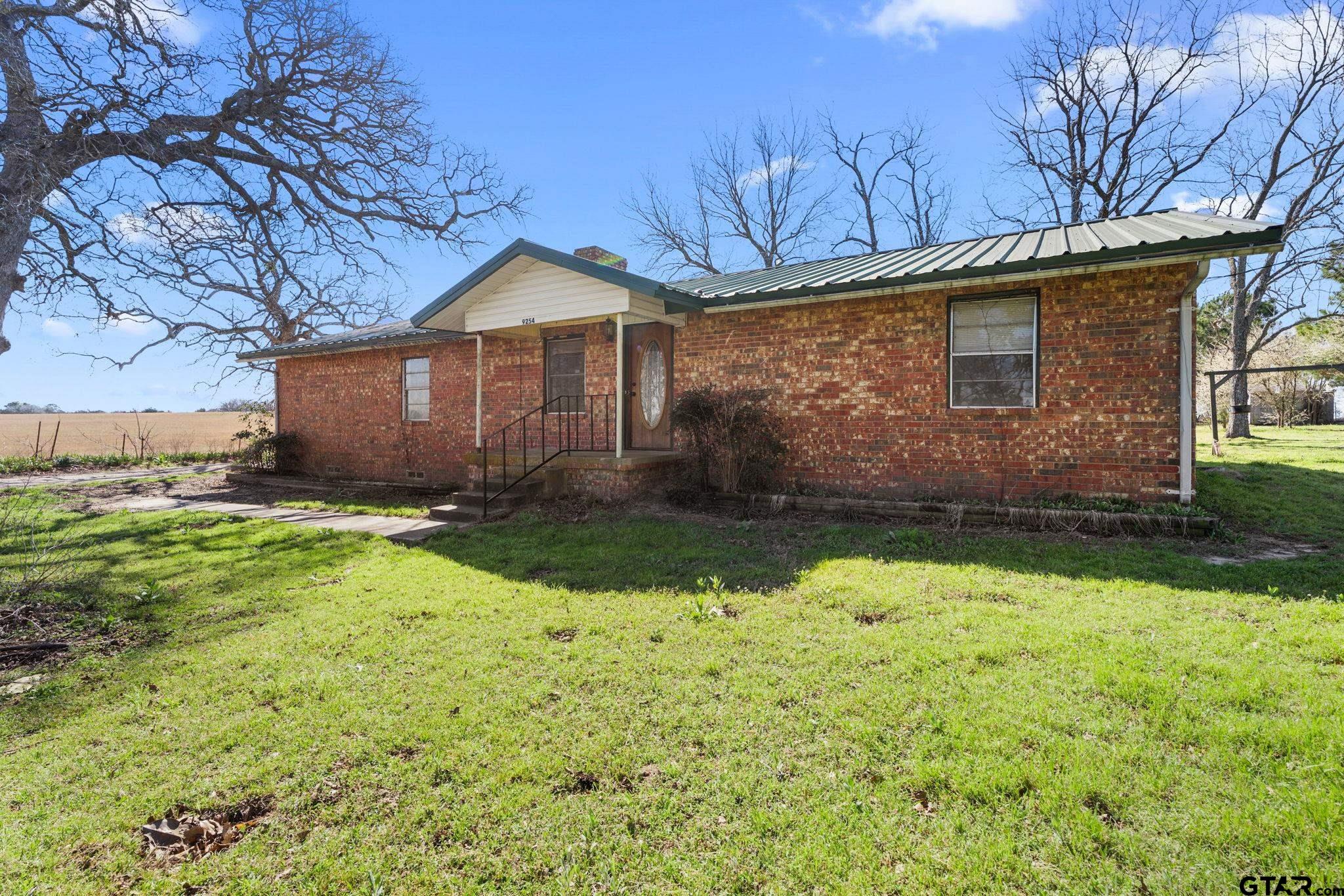 9254 Cr 3621 Property Photo