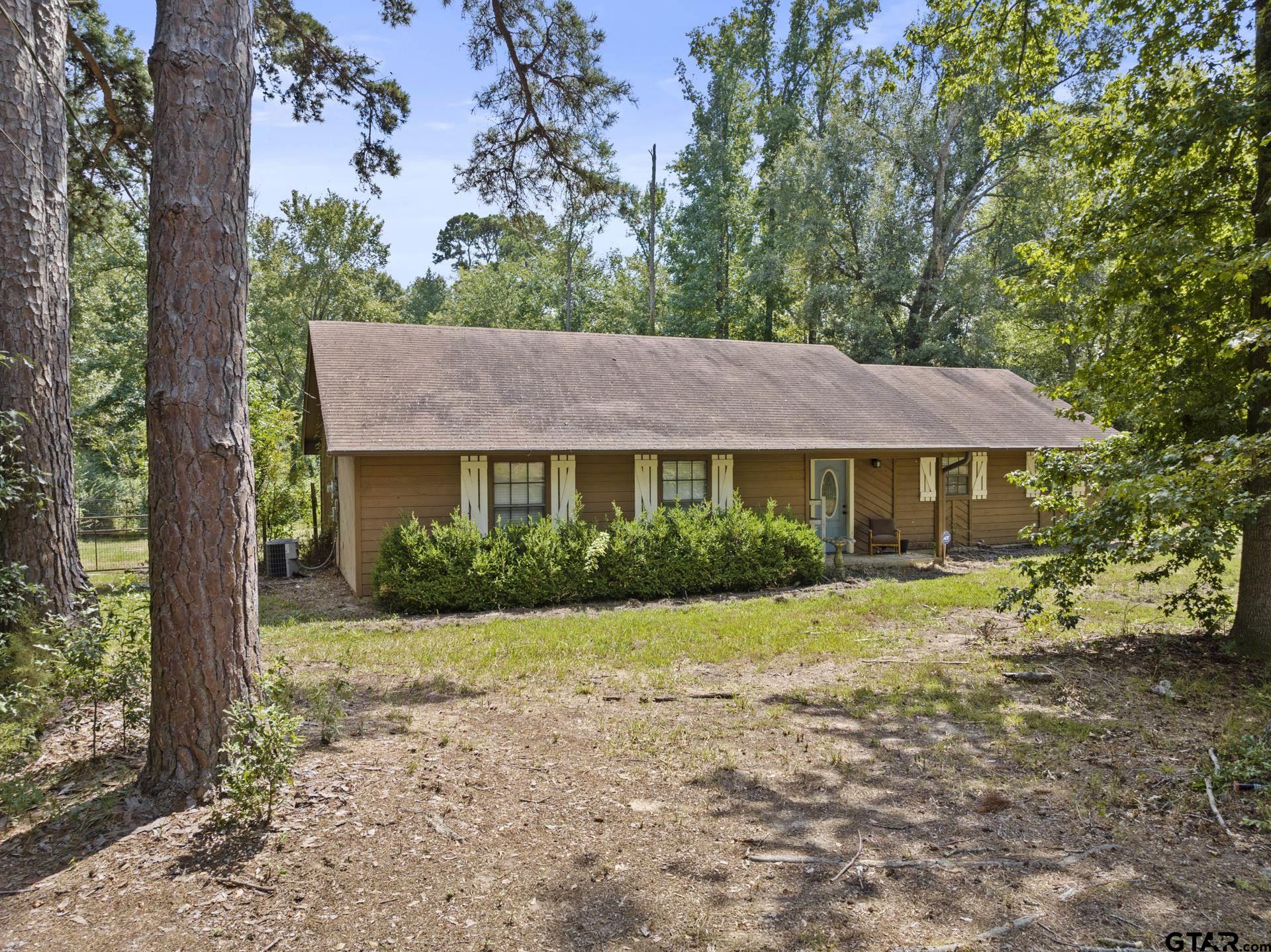 657 County Road 4120 Property Photo