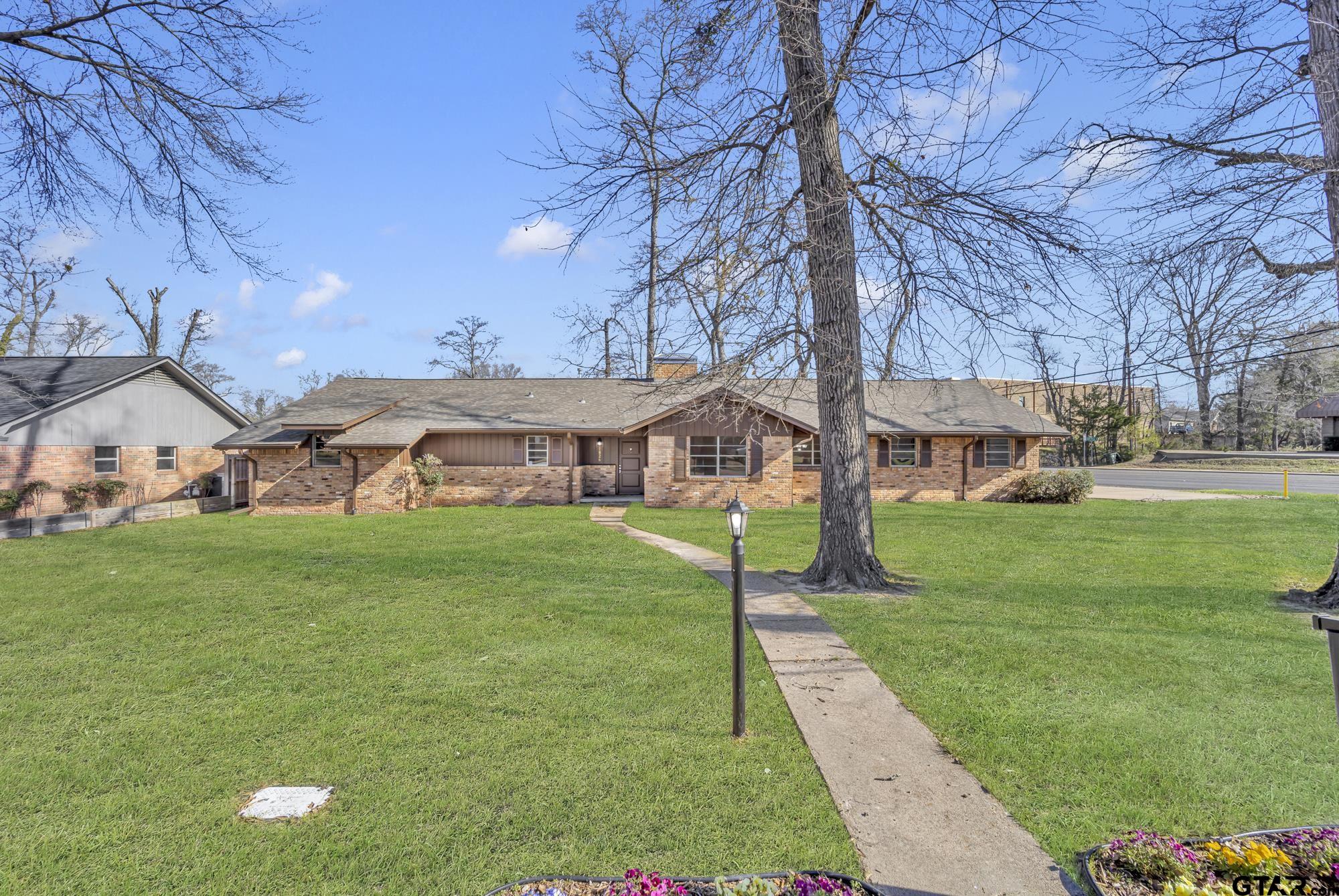 1826 Sybil Ln Property Photo