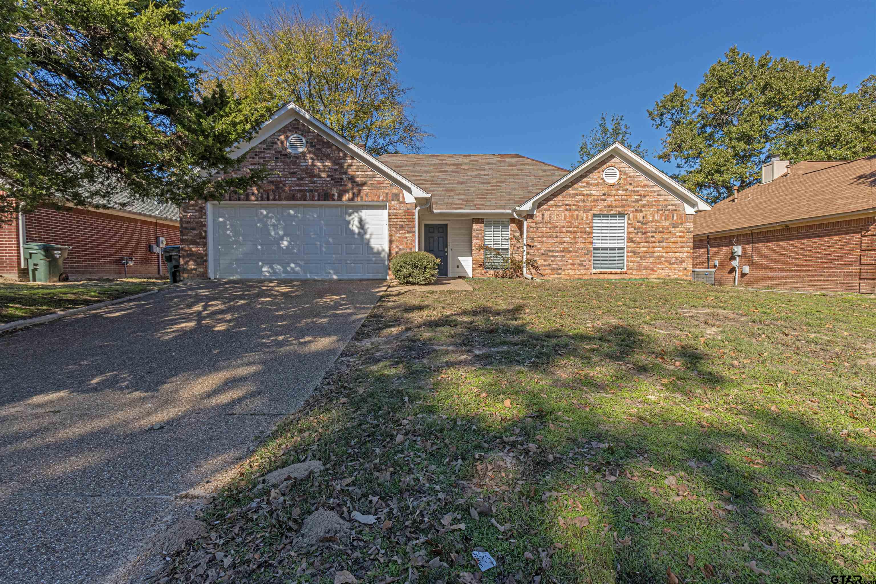 5605 Calais Dr Property Photo