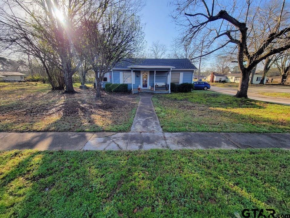 300 E Longview St., Property Photo