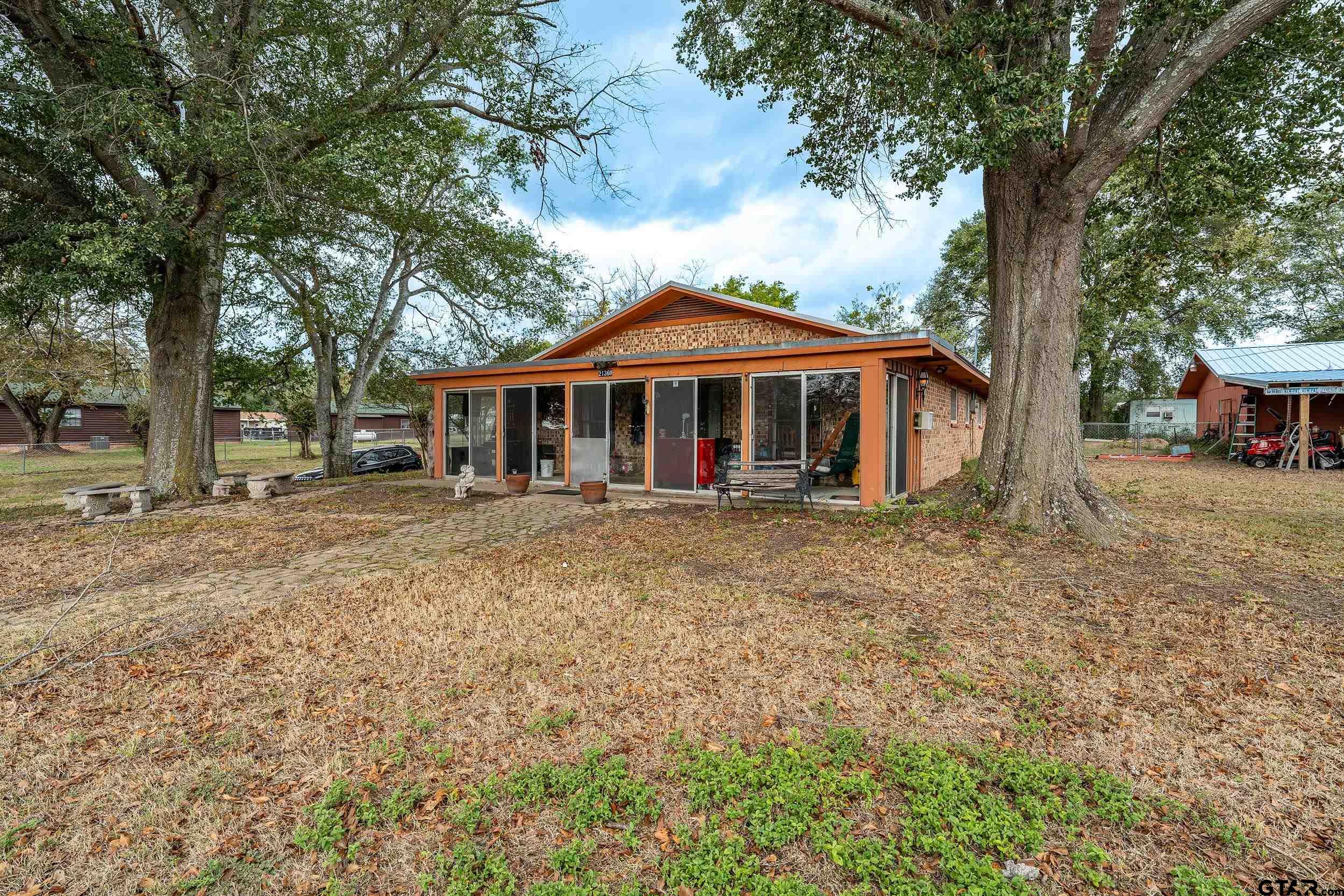 21360 Southwind Property Photo