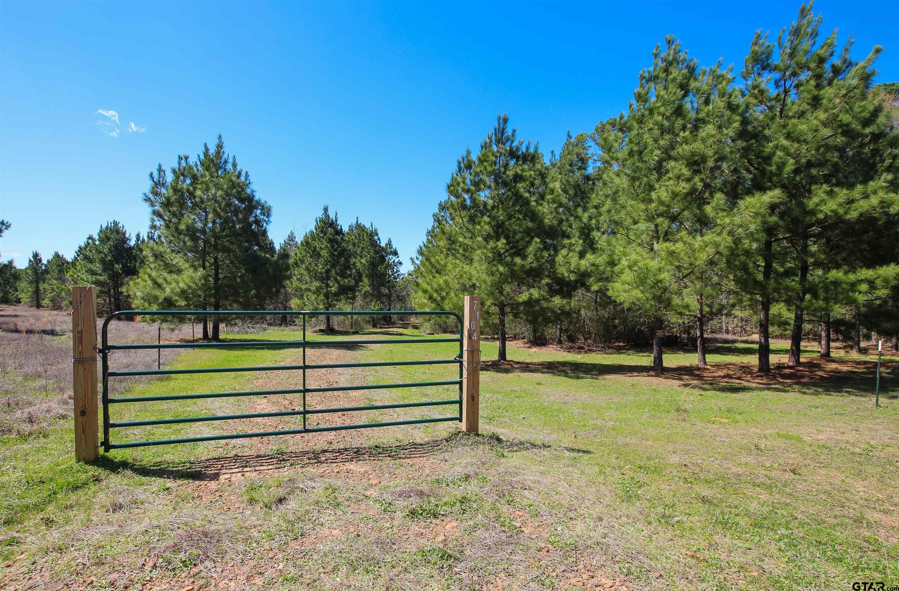 7104 Pin Oak Rd Property Photo