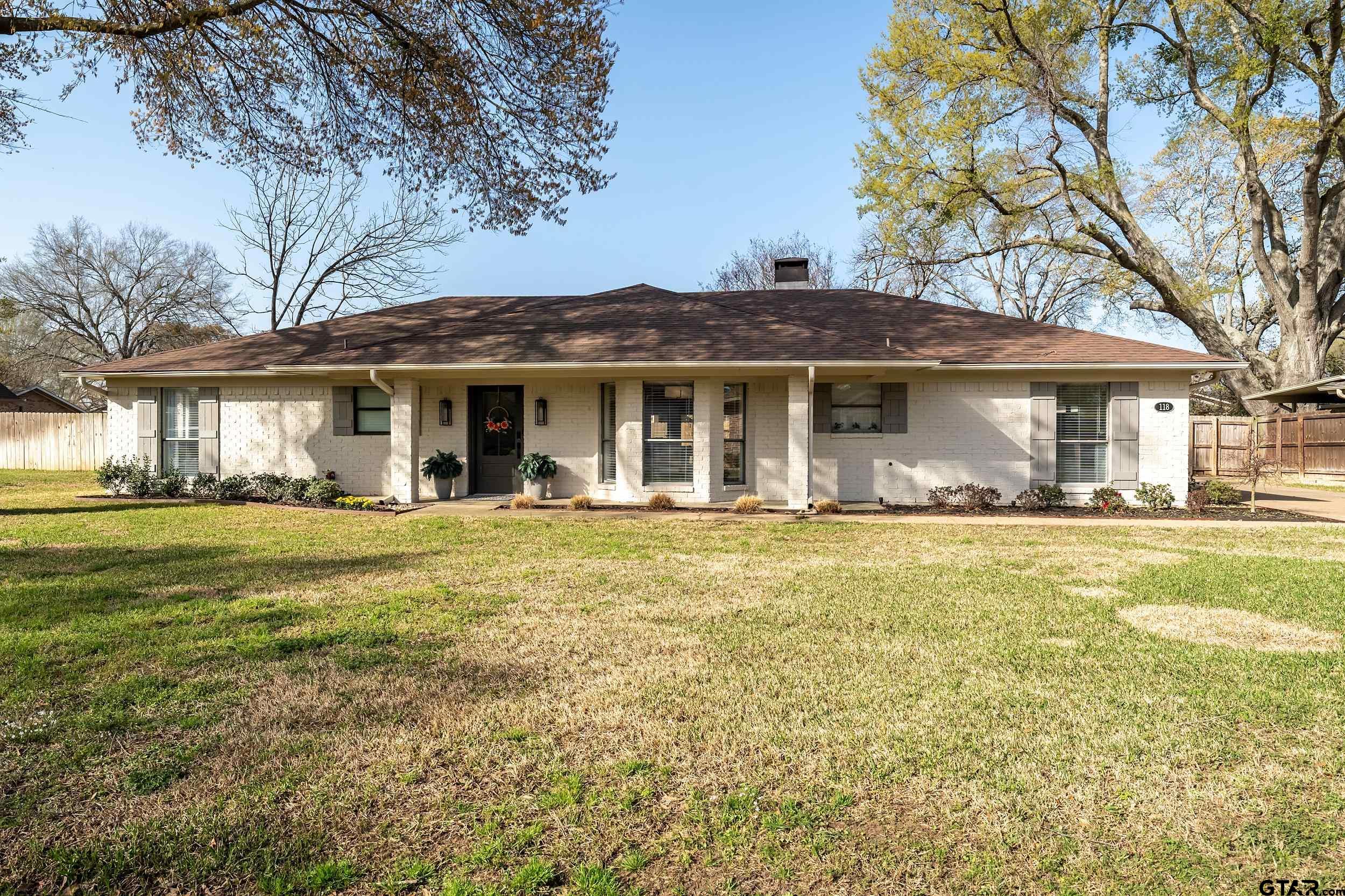 118 Carmel Dr. Property Photo