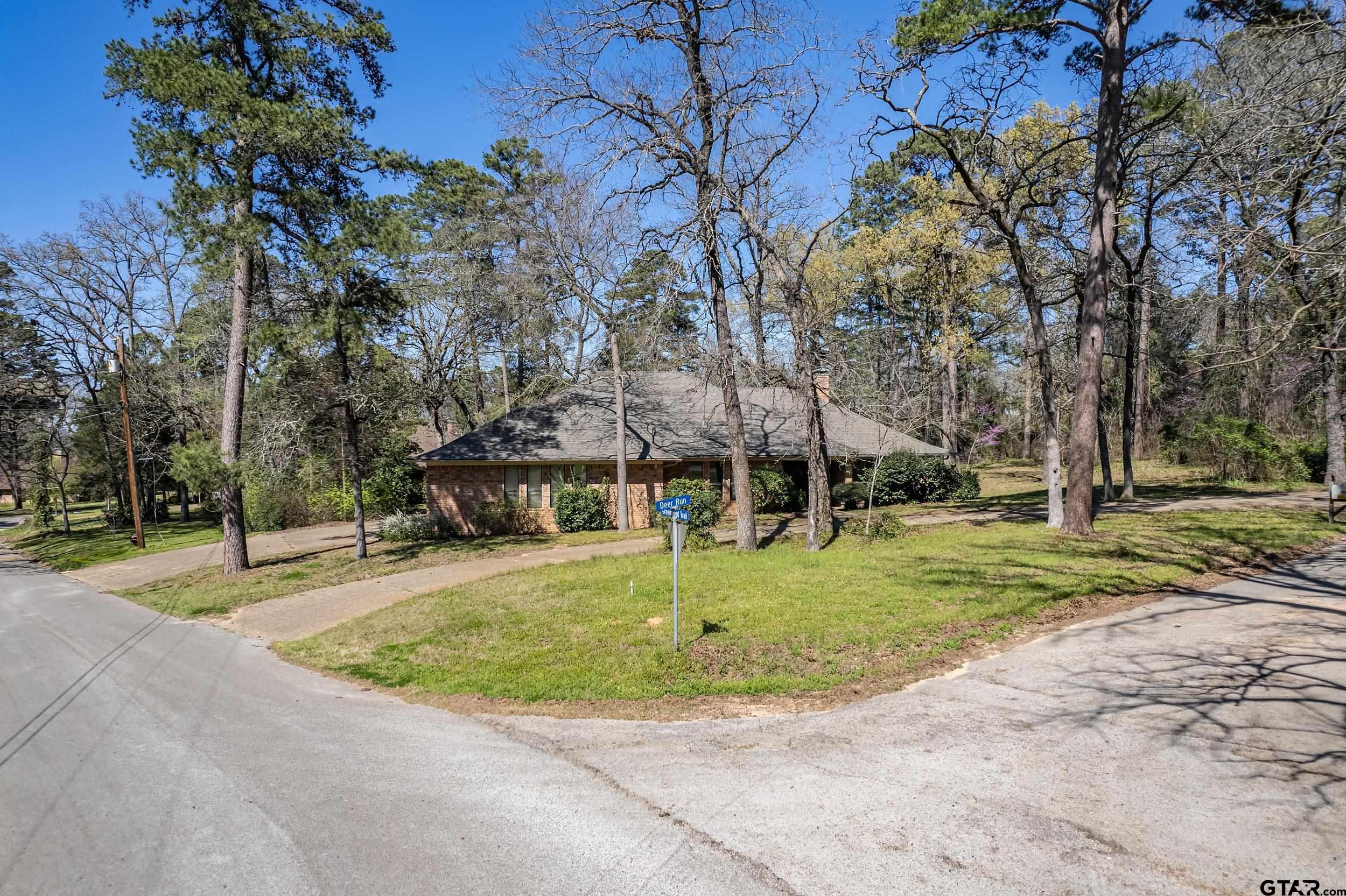 23532 Deer Run Road Property Photo