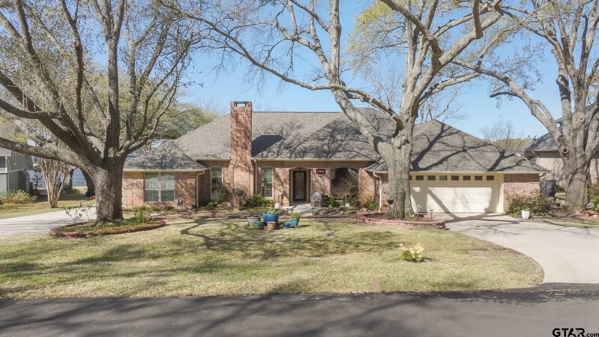 21184 Bay View Dr Property Photo